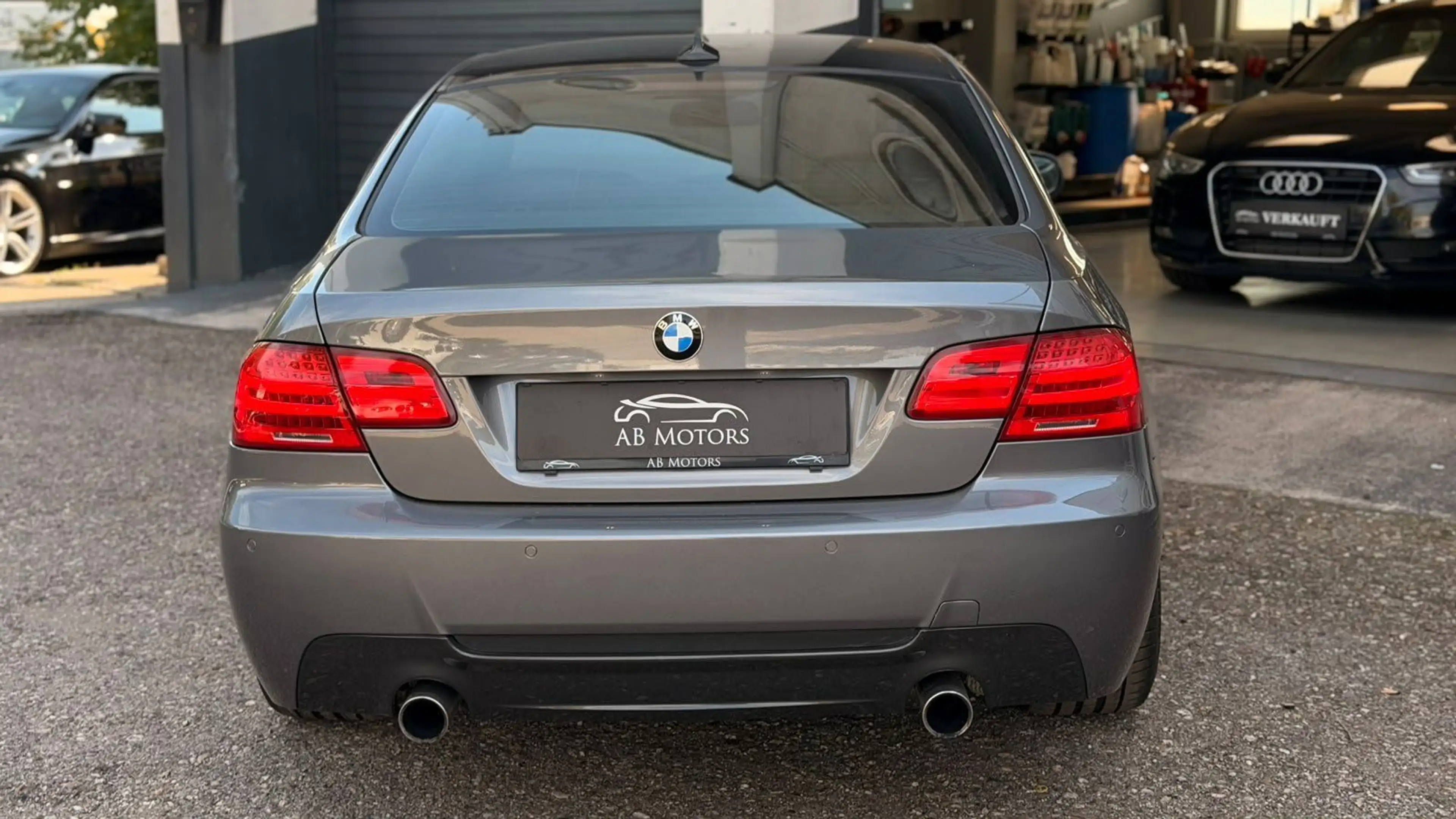 BMW 335 i Coupé — photo 6