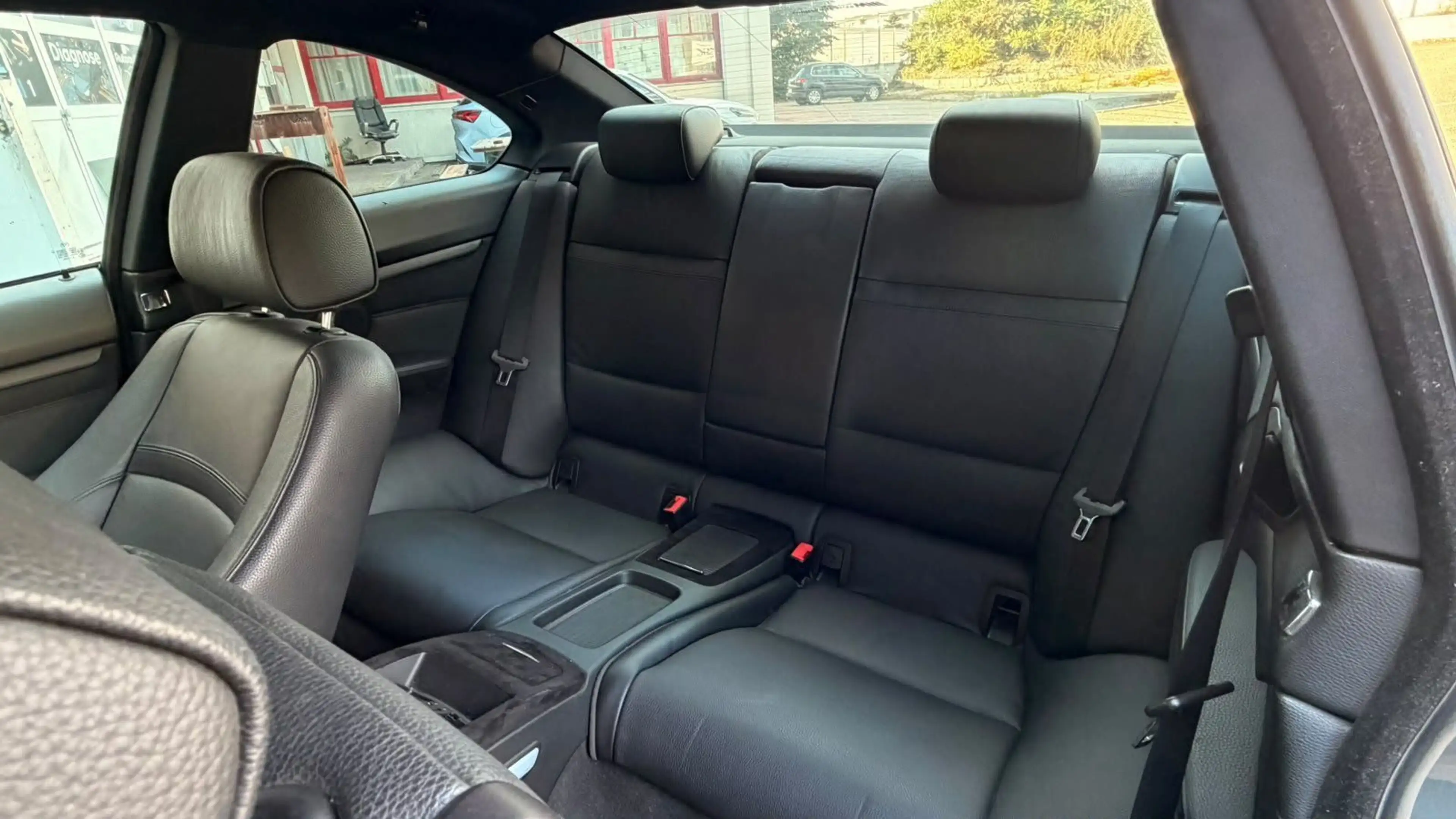 BMW 335 i Coupé — photo 10