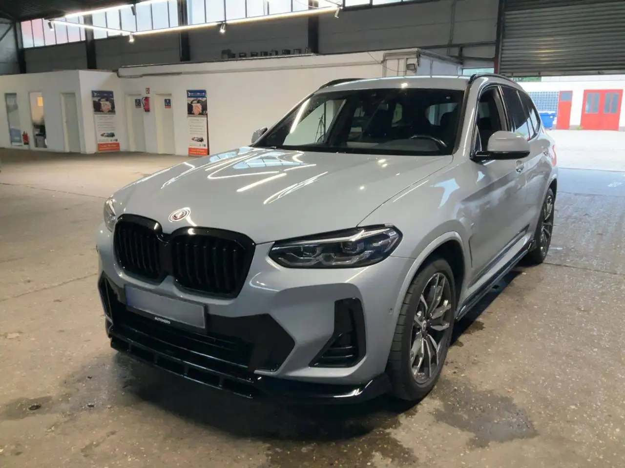 BMW X3 xDrive 20 d M Sport — photo 1 of 22