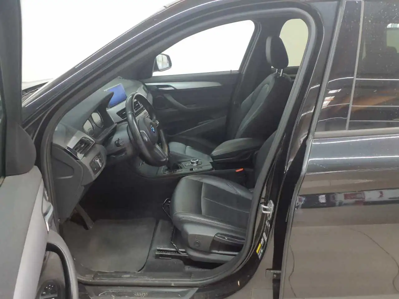 BMW X1 X1 xDrive25e Advantage Navi Leder Pano 3