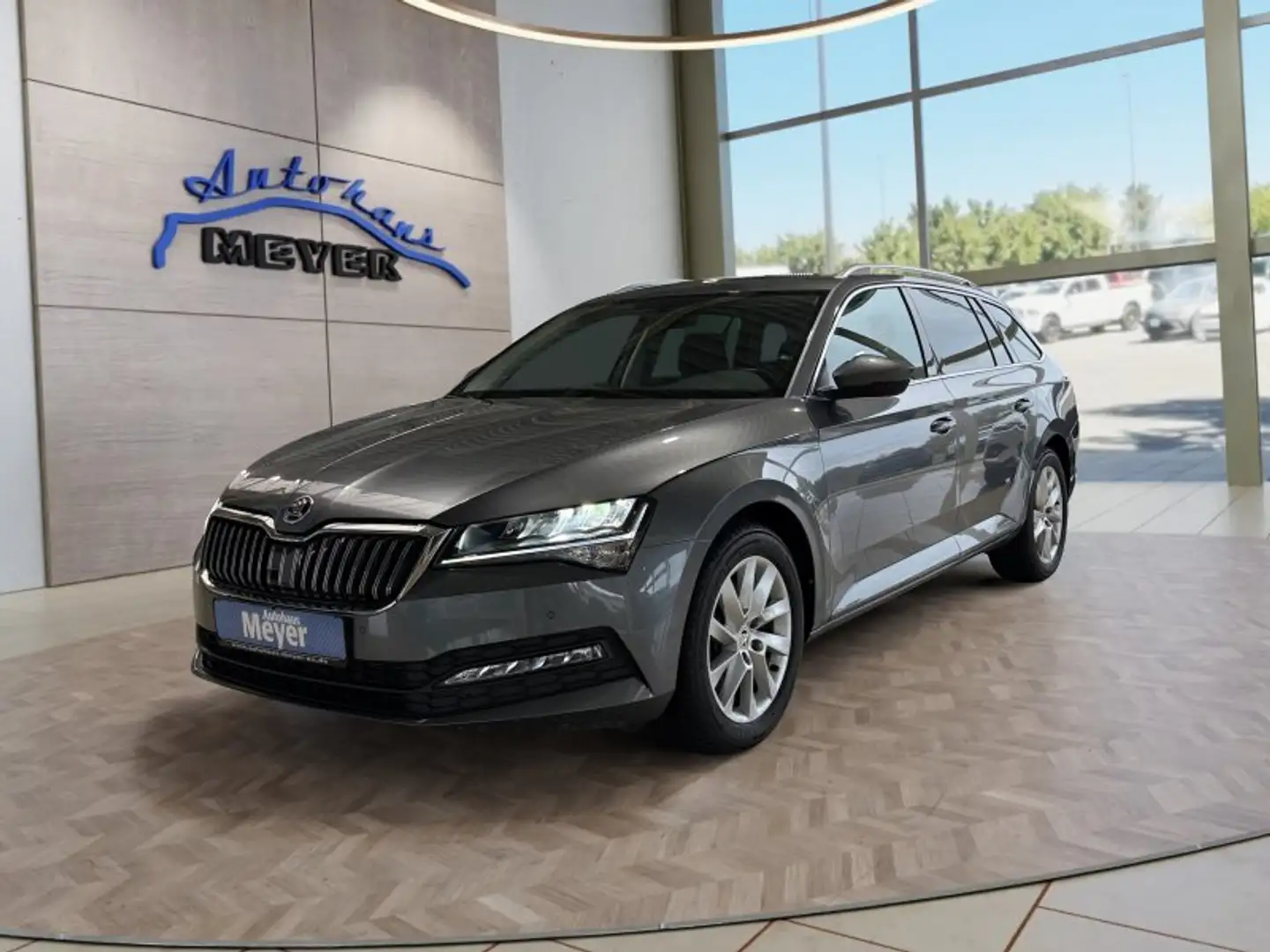 Skoda Superb Combi 1,5TSI DSG Navi/Kamera/el.Klappe/Kessy Gris - 1