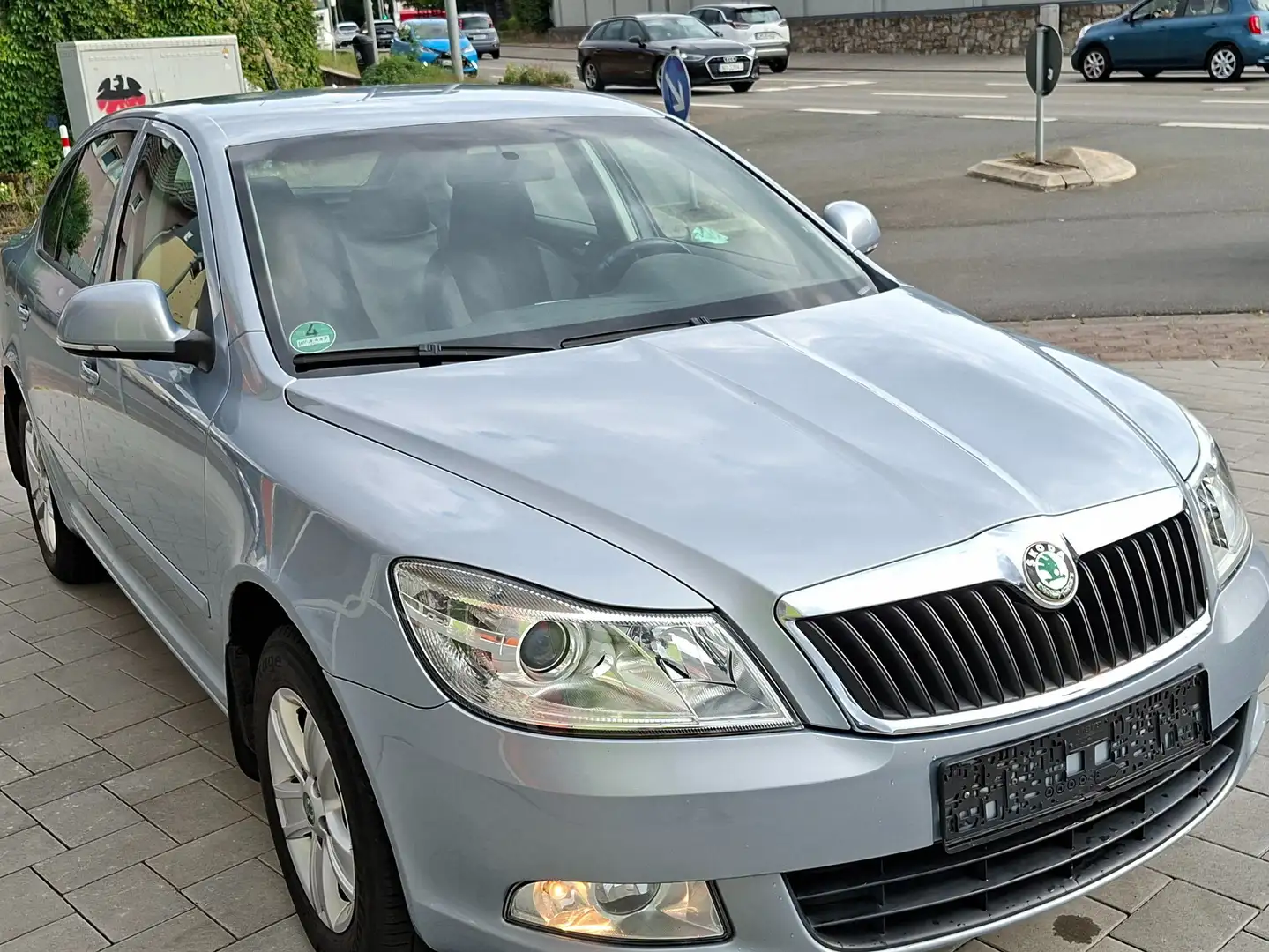 Skoda Octavia Impuls Edition 1 Hand Alus, PDC, AFL -Kurvenlicht Blau - 2