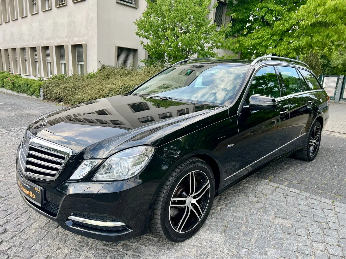 Mercedes-Benz E 250 E 250 CDI BlueEfficiency (212.203) crna - 2