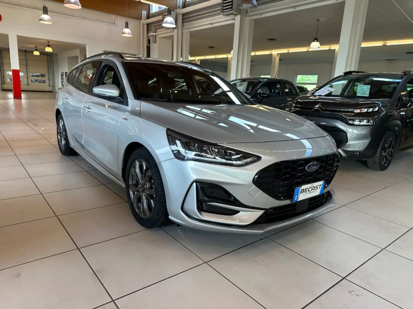 Ford Focus 1.0 EcoBoost Hybrid 125CV Powershift SW ST-Line De Argento - 2