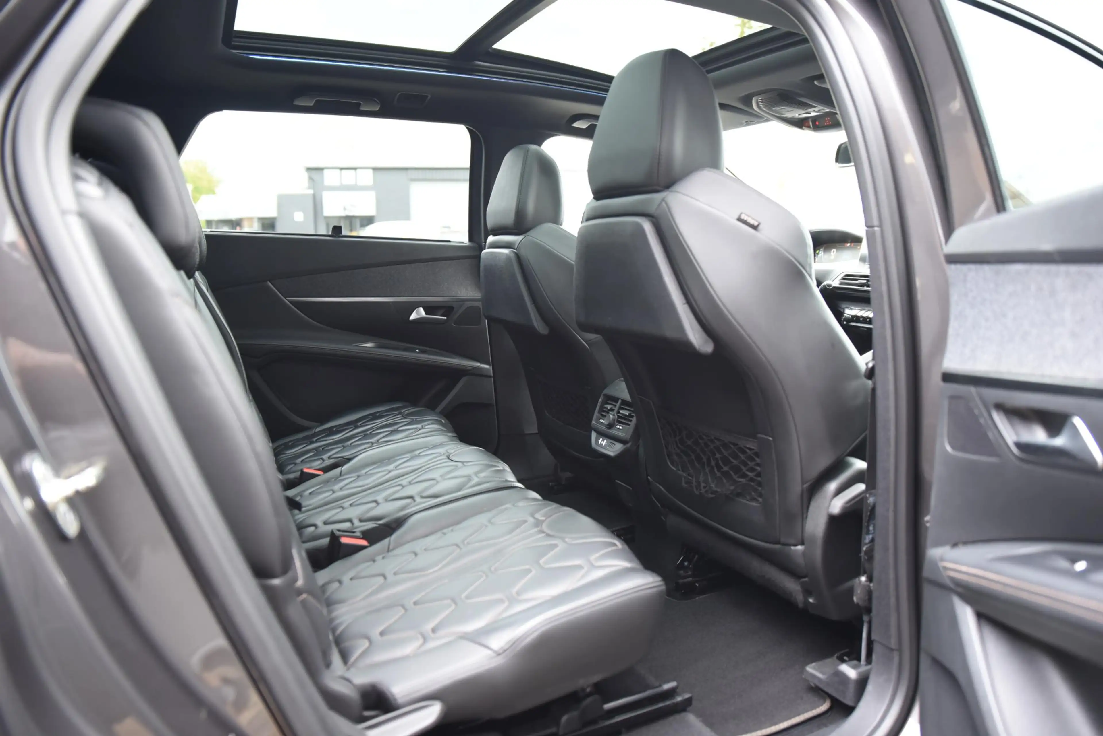 Peugeot 5008 1.6 PureTech GT-Line — photo 32
