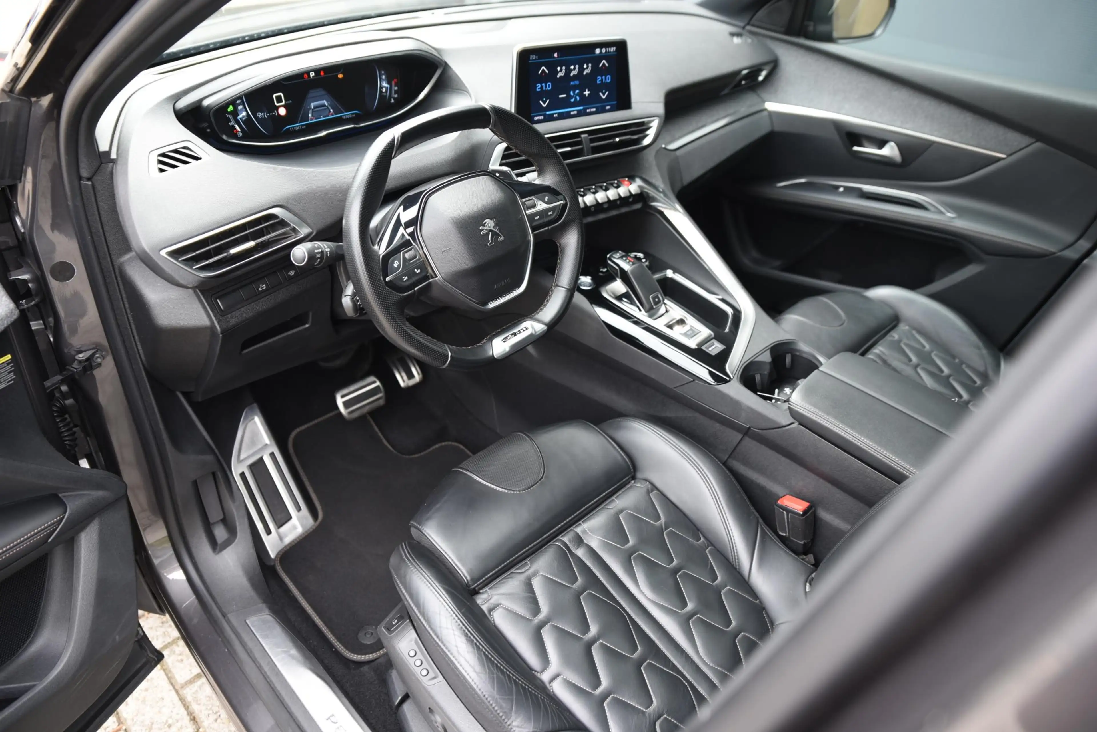 Peugeot 5008 1.6 PureTech GT-Line — photo 2