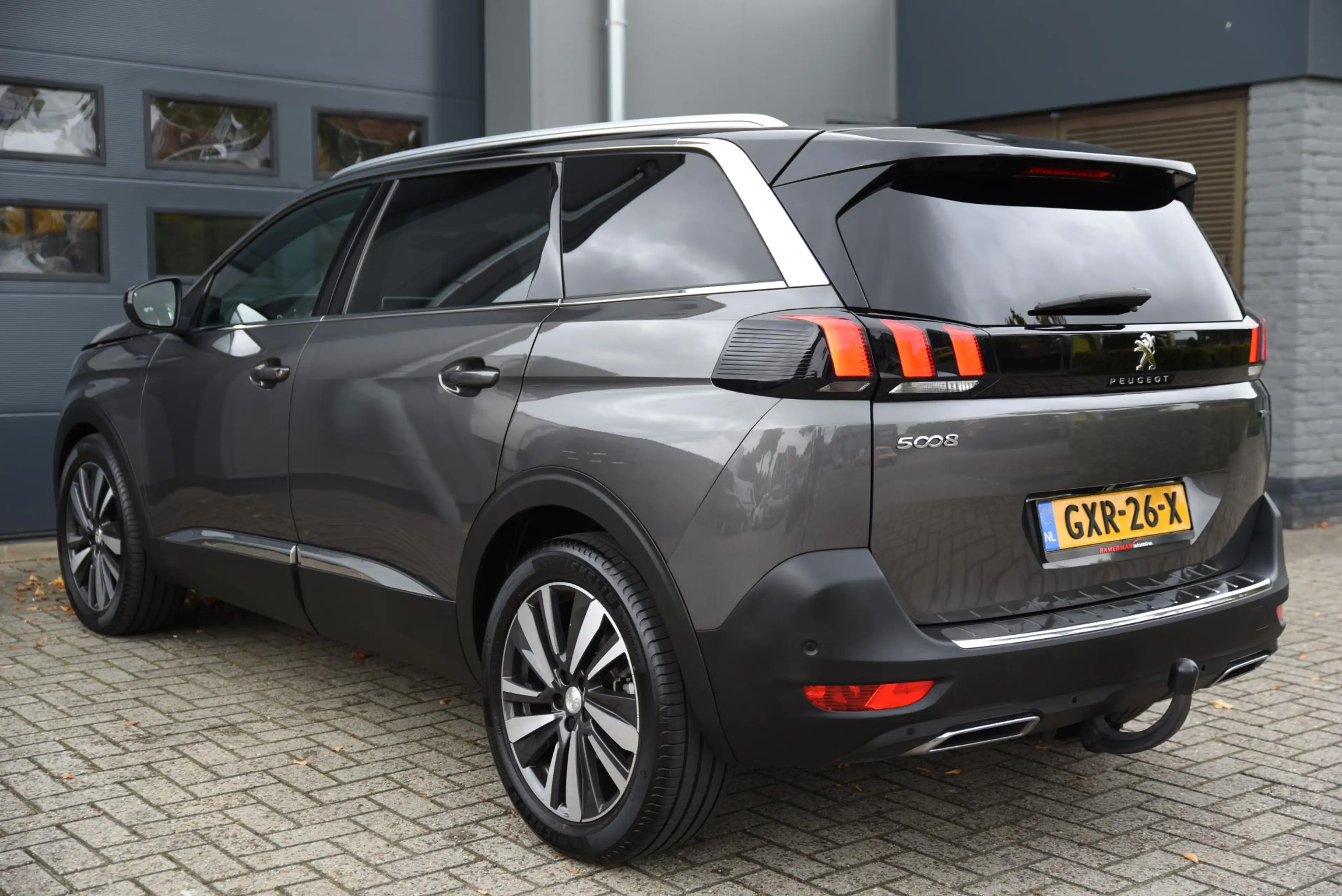 Peugeot 5008 1.6 PureTech GT-Line — photo 17