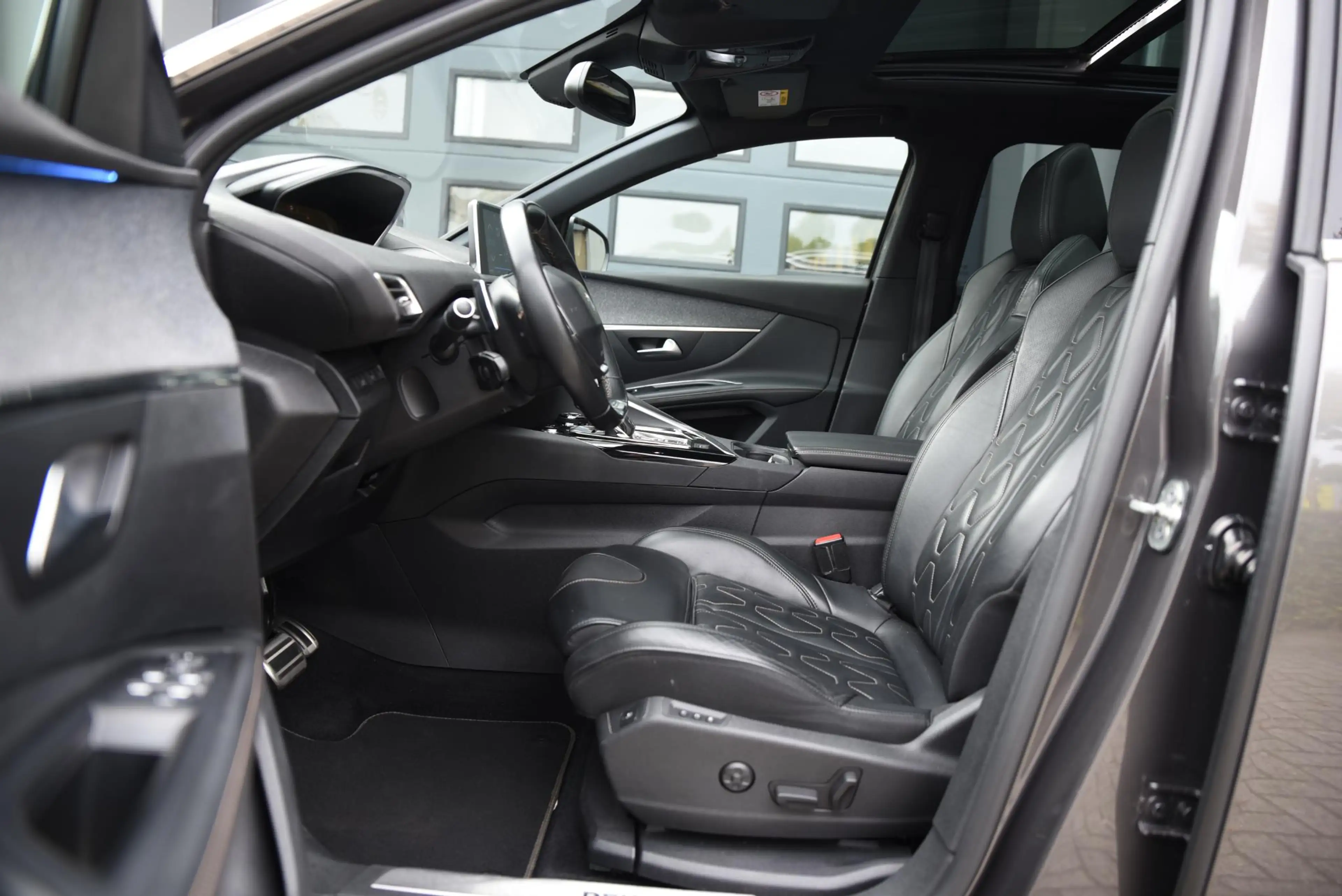 Peugeot 5008 1.6 PureTech GT-Line — photo 4