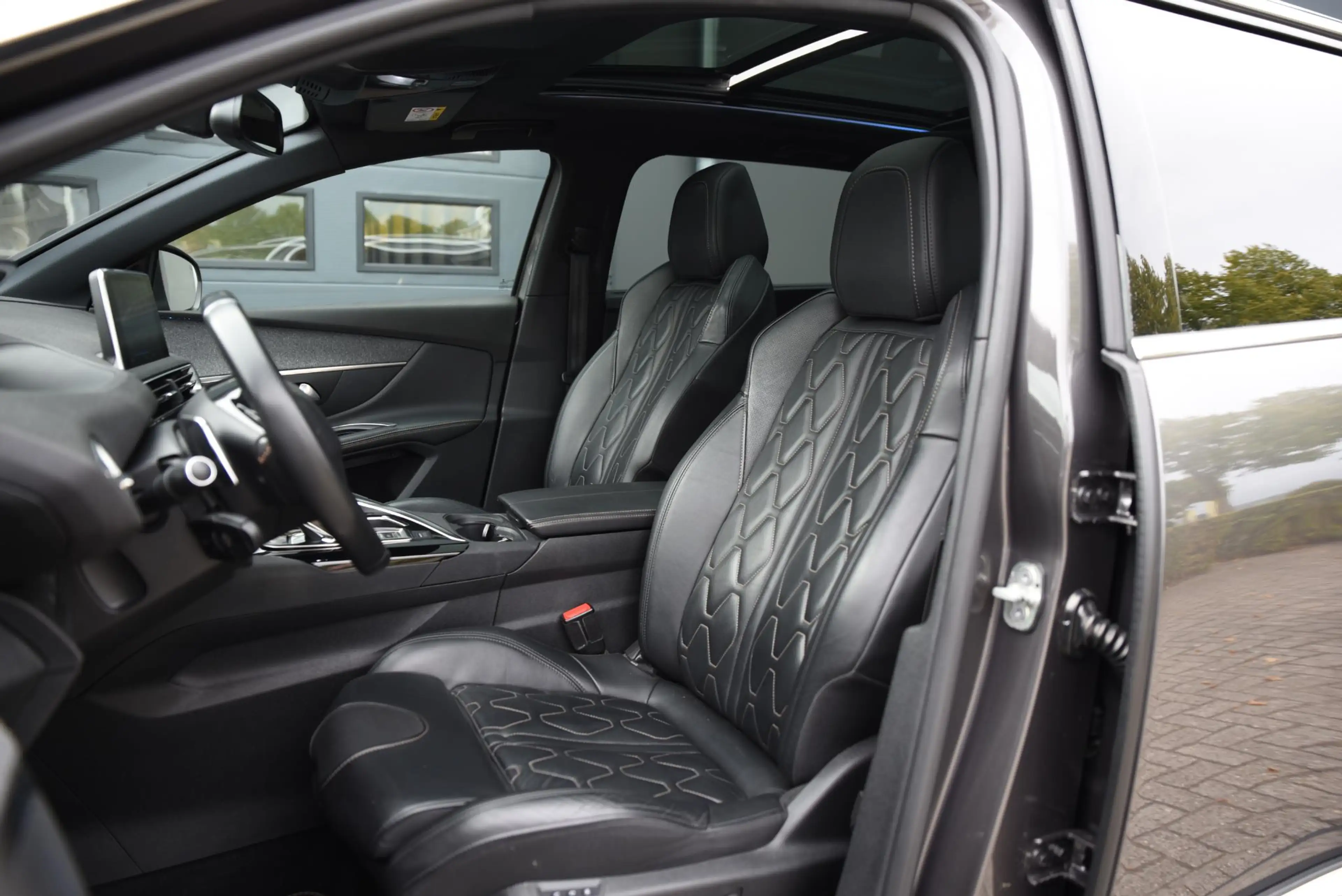 Peugeot 5008 1.6 PureTech GT-Line — photo 7