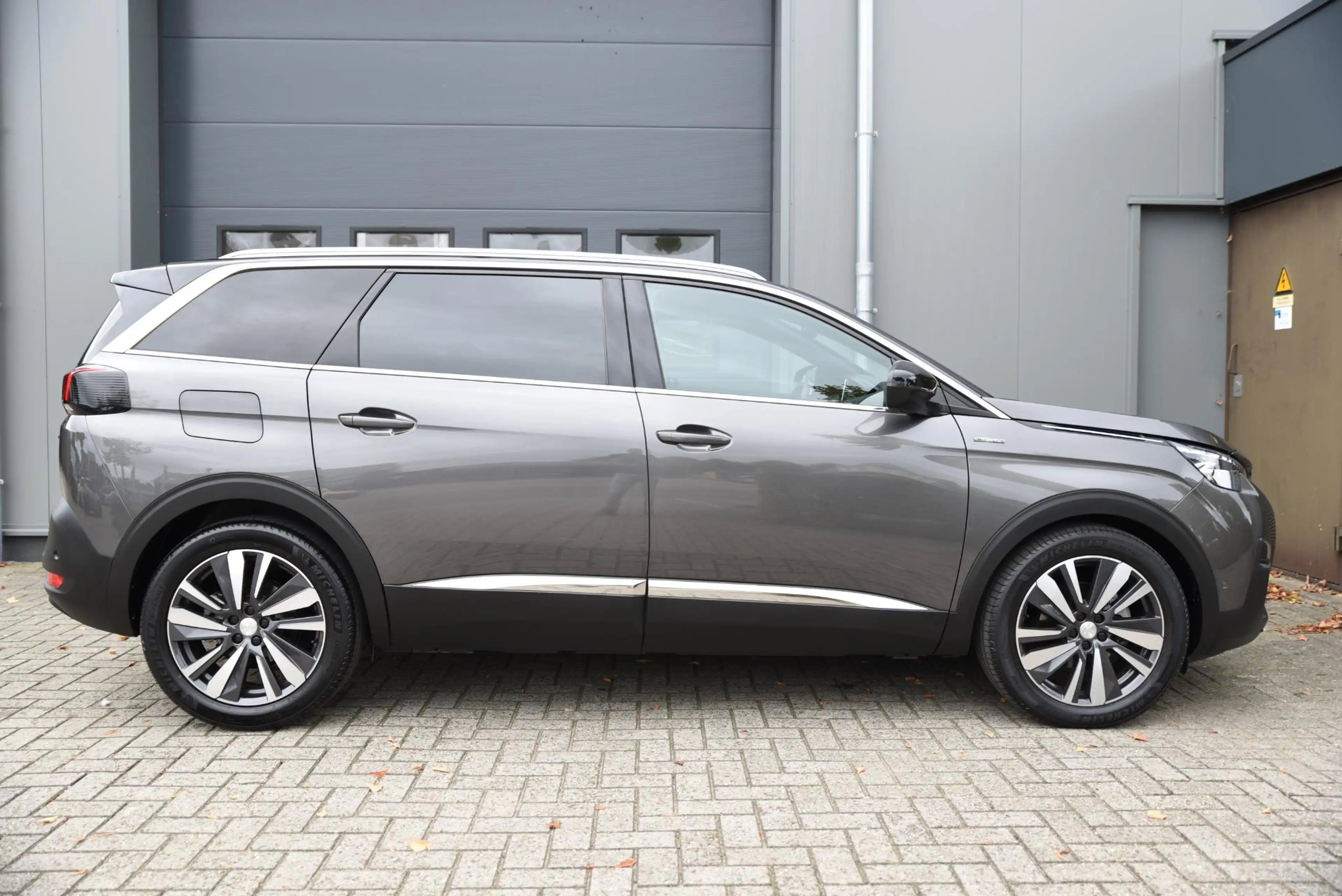 Peugeot 5008 1.6 PureTech GT-Line — photo 28