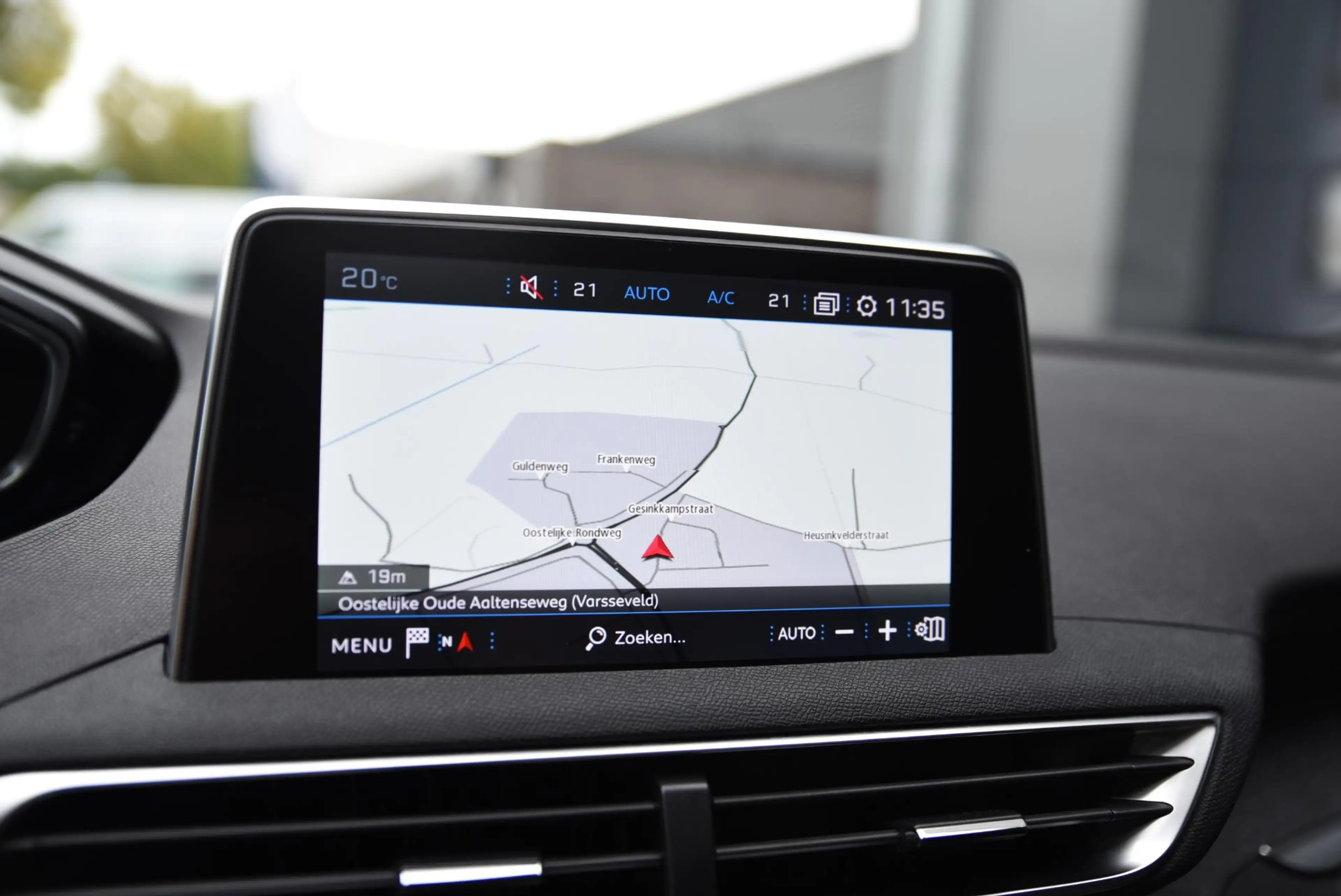 Peugeot 5008 1.6 PureTech GT-Line — photo 42
