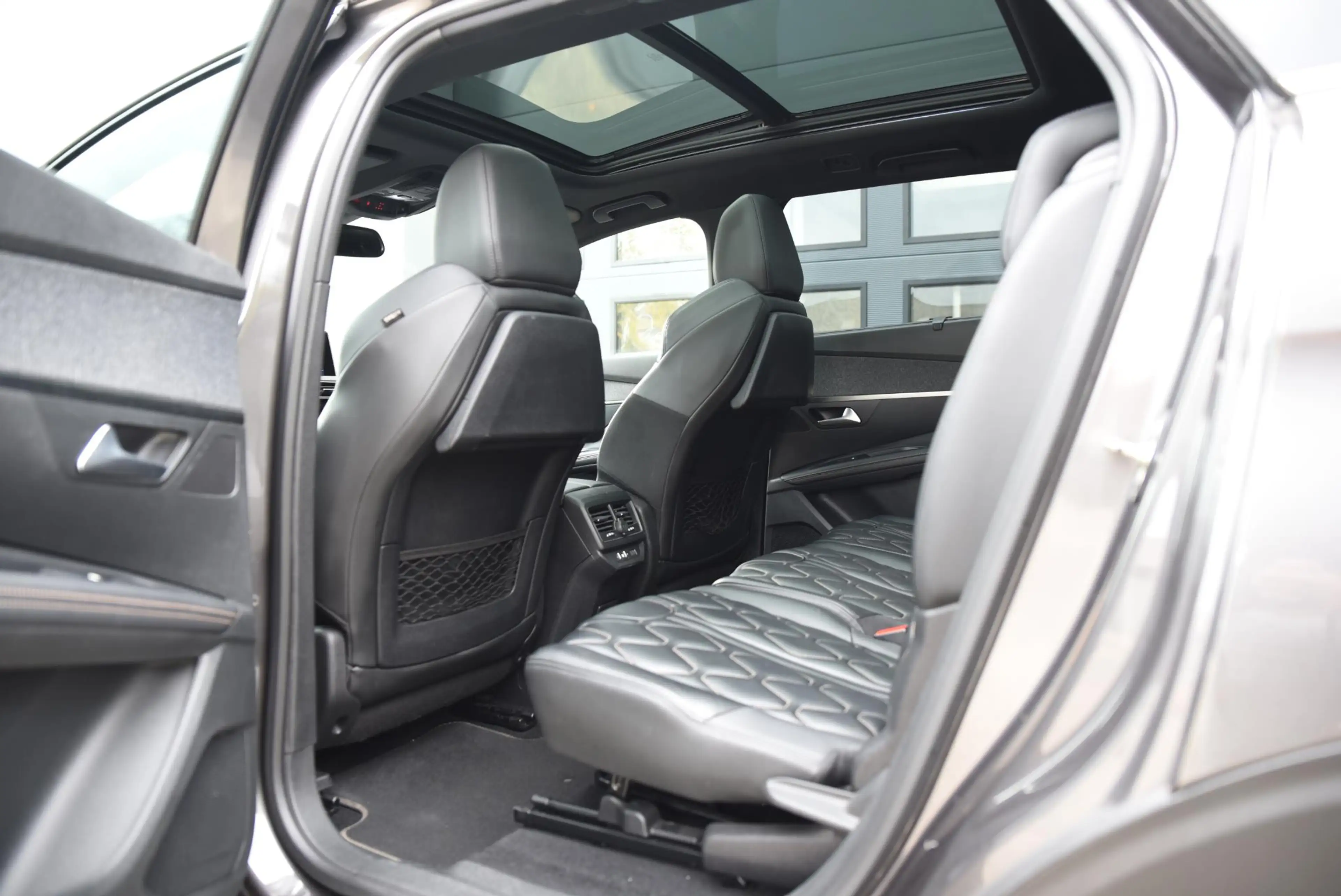 Peugeot 5008 1.6 PureTech GT-Line — photo 12