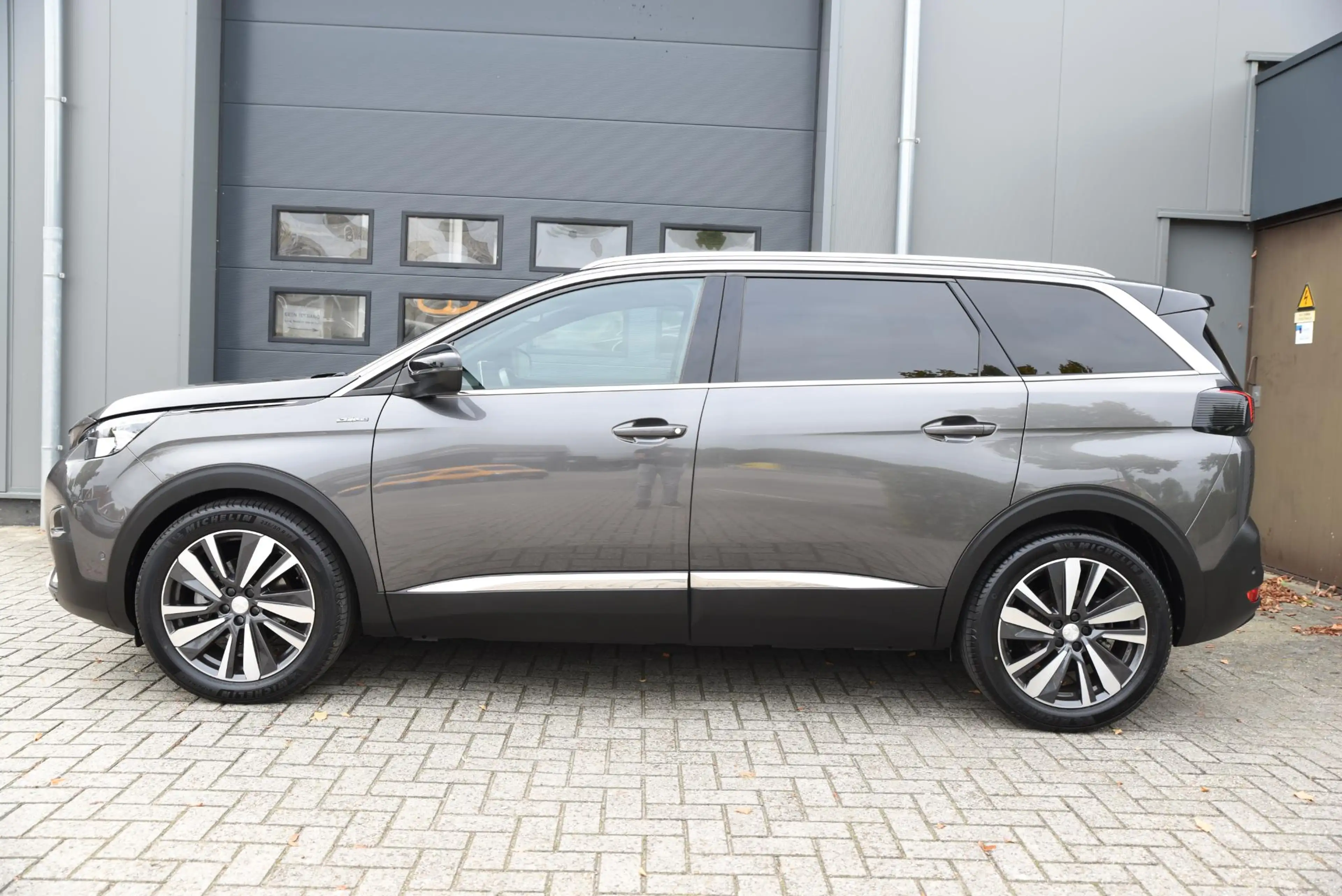 Peugeot 5008 1.6 PureTech GT-Line — photo 9