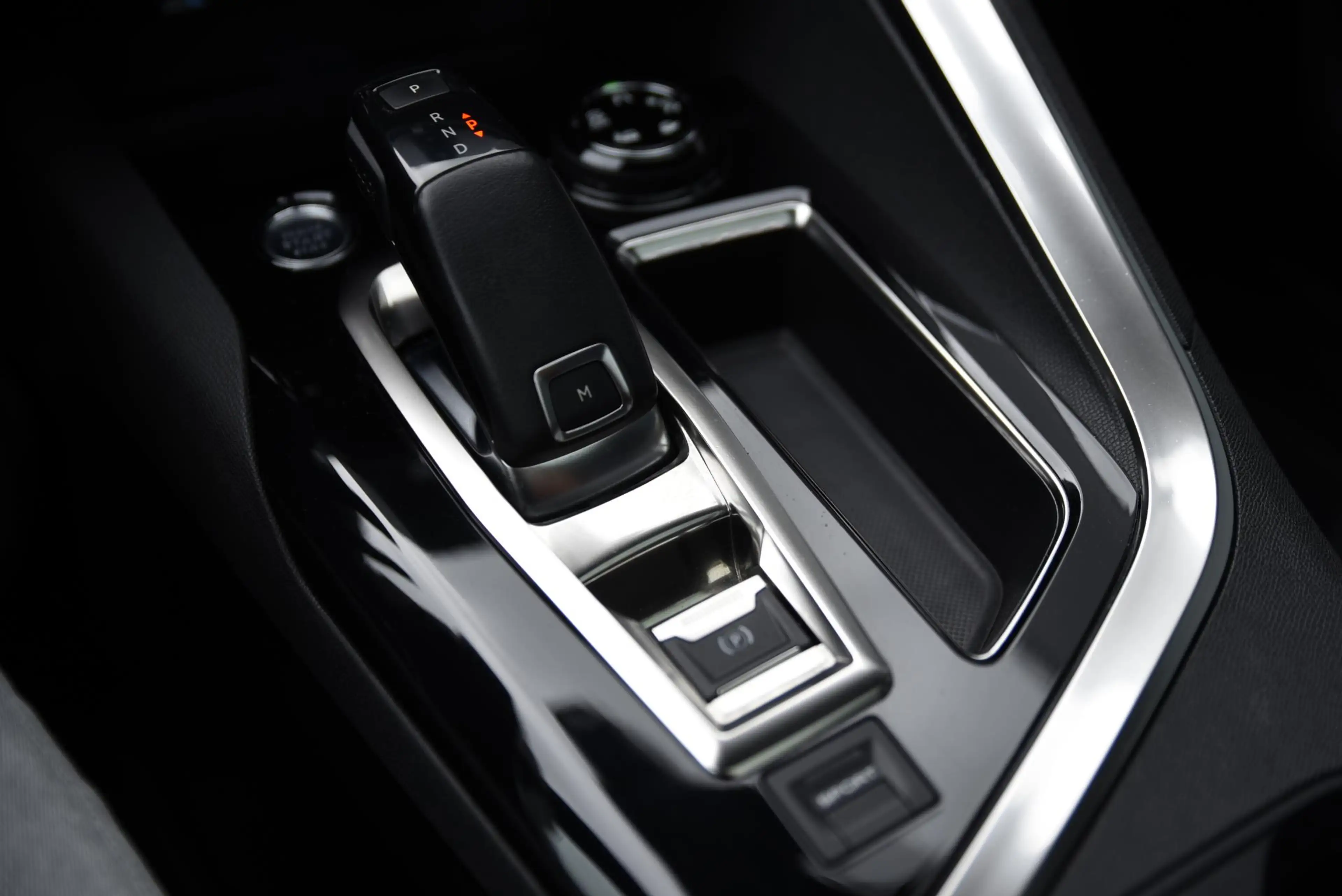 Peugeot 5008 1.6 PureTech GT-Line — photo 47