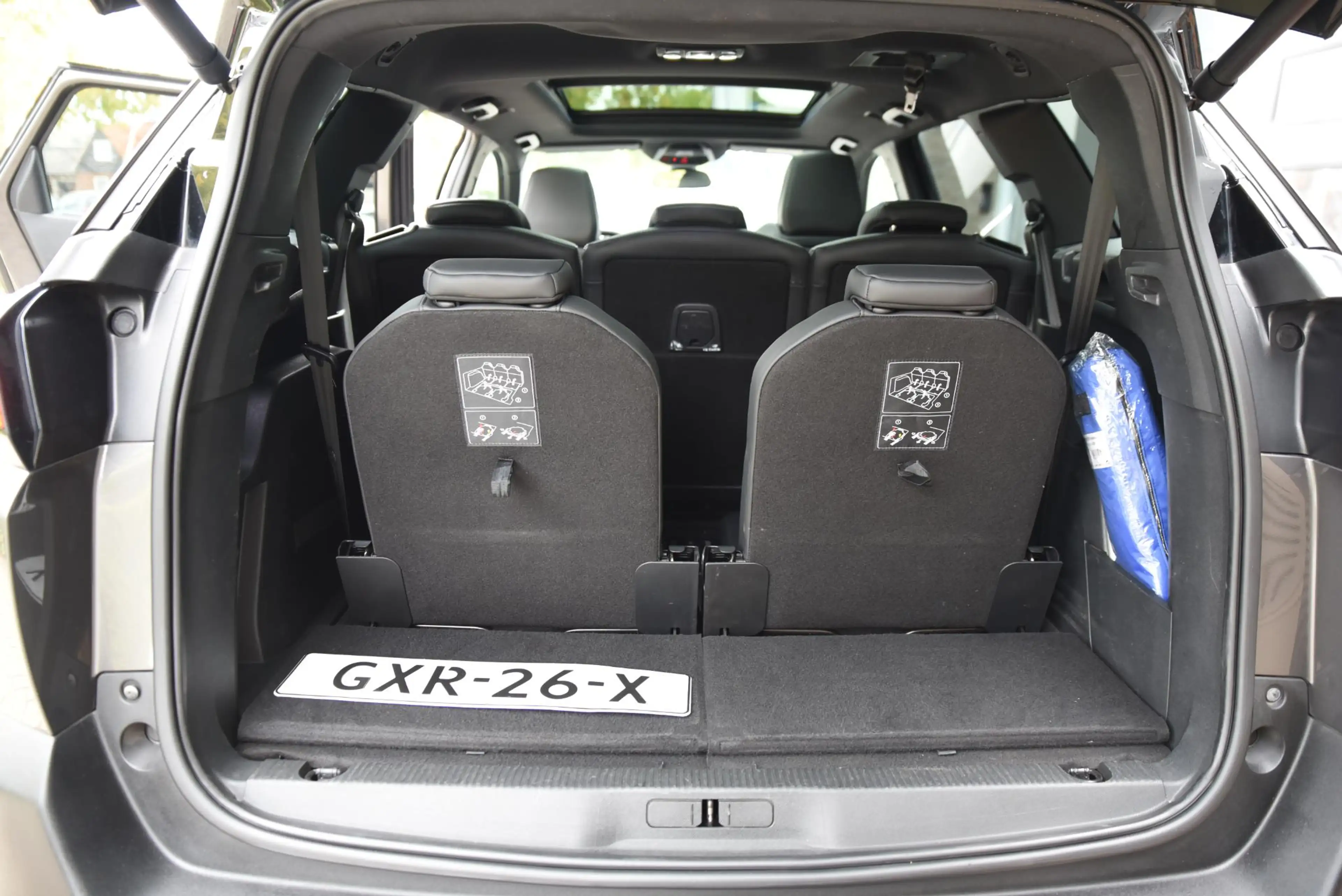 Peugeot 5008 1.6 PureTech GT-Line — photo 24