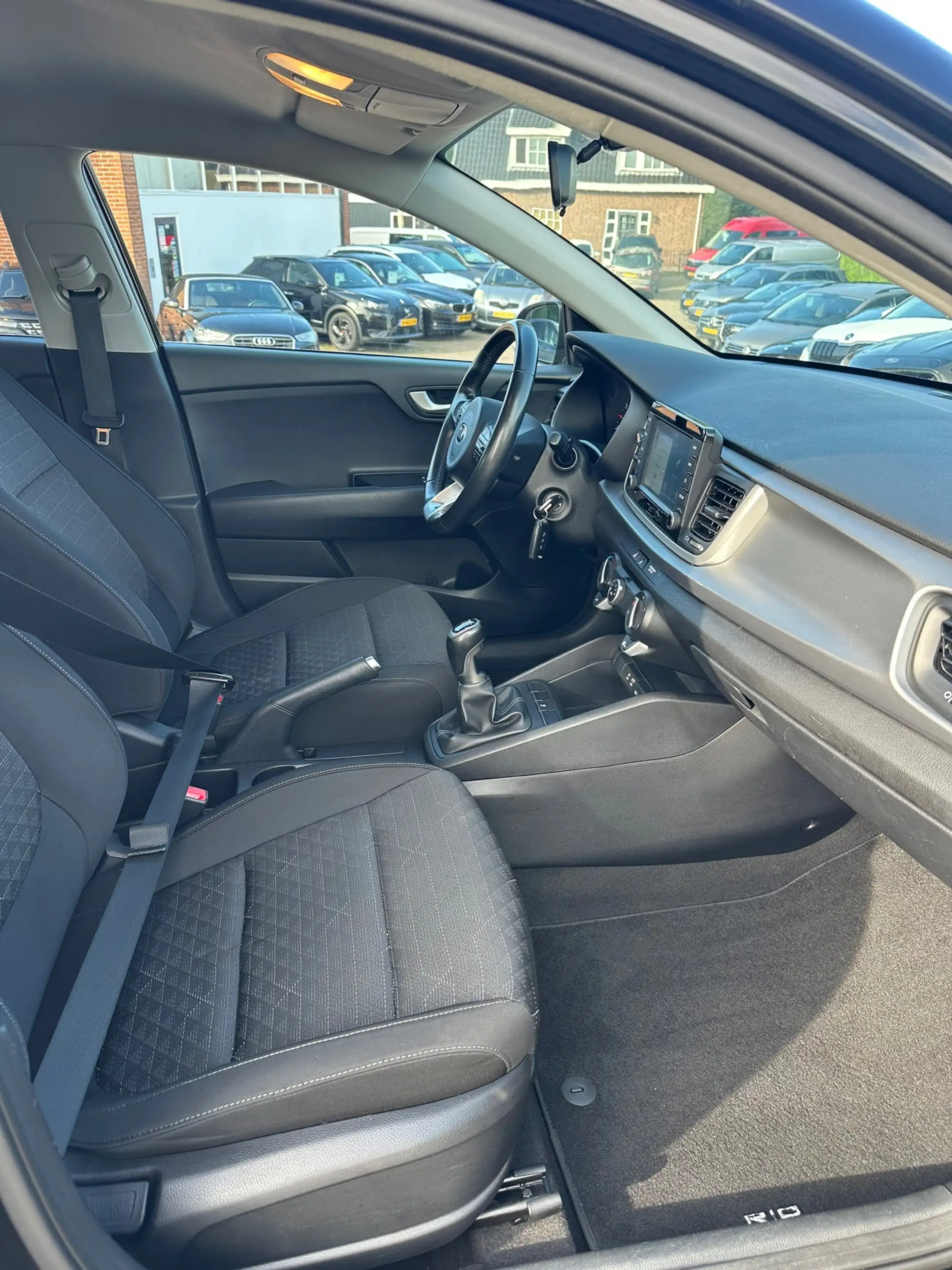 Kia Rio 1.0 TGDI ComfortPlusLine Navigator, Carplay, Camer — photo 11