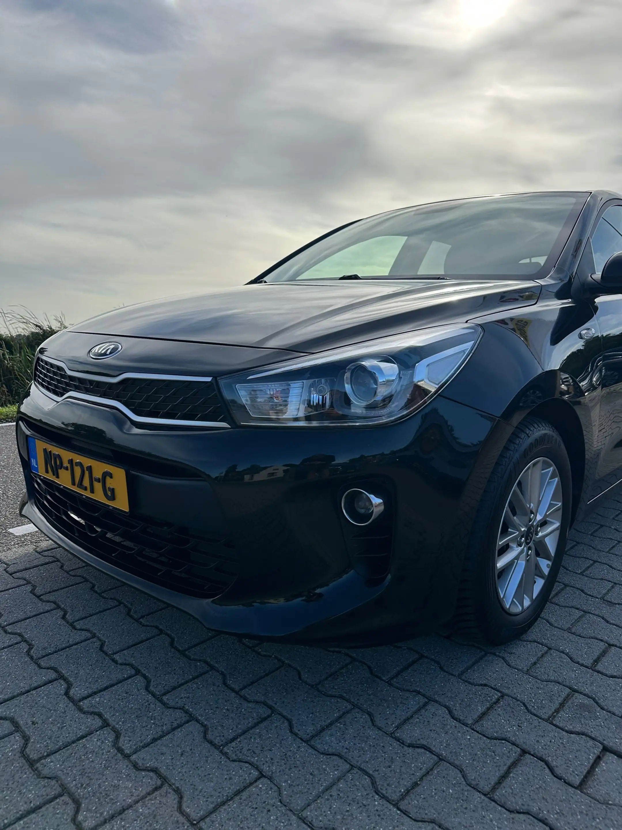 Kia Rio 1.0 TGDI ComfortPlusLine Navigator, Carplay, Camer — photo 4