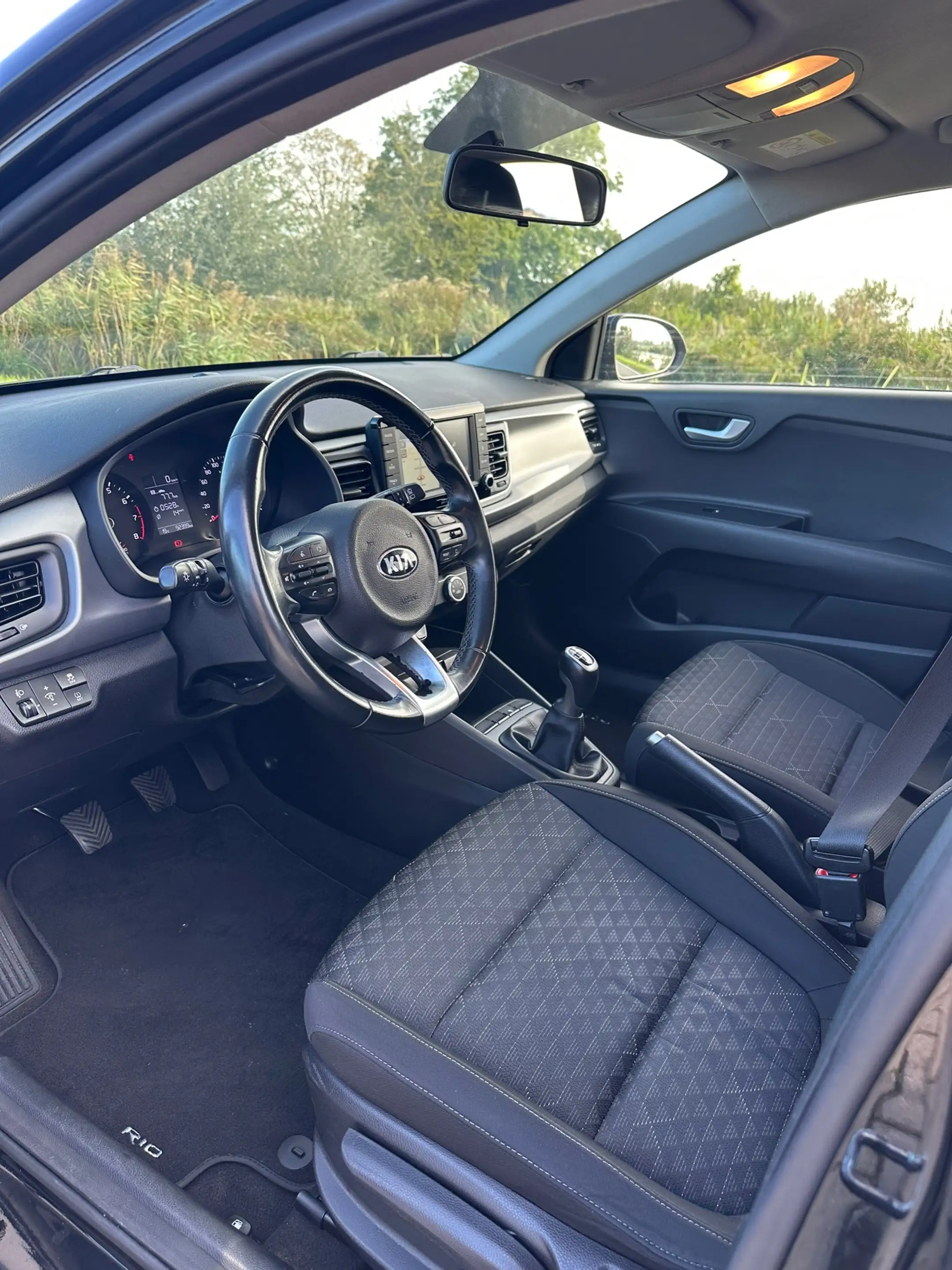 Kia Rio 1.0 TGDI ComfortPlusLine Navigator, Carplay, Camer — photo 7