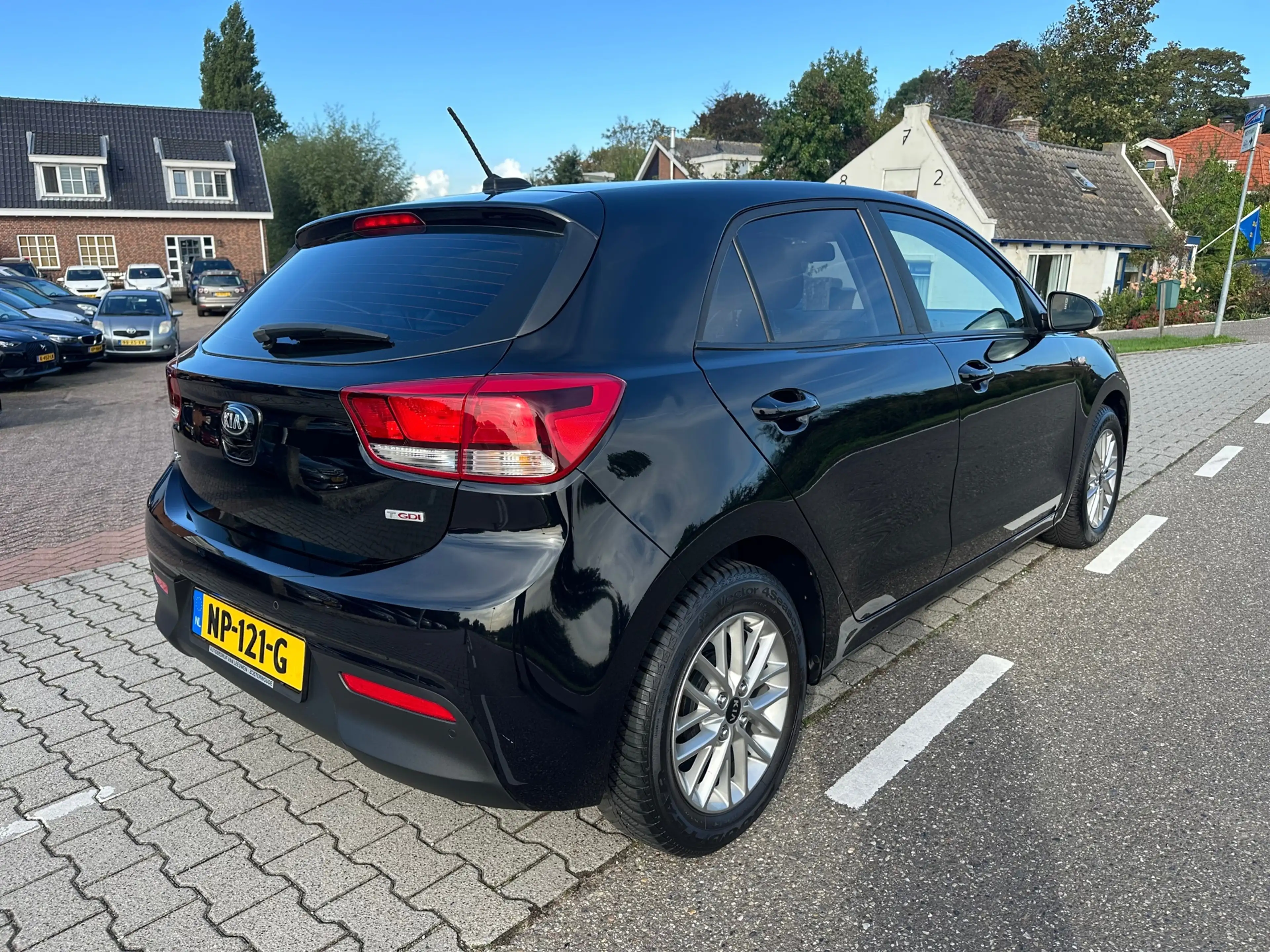 Kia Rio 1.0 TGDI ComfortPlusLine Navigator, Carplay, Camer — photo 3