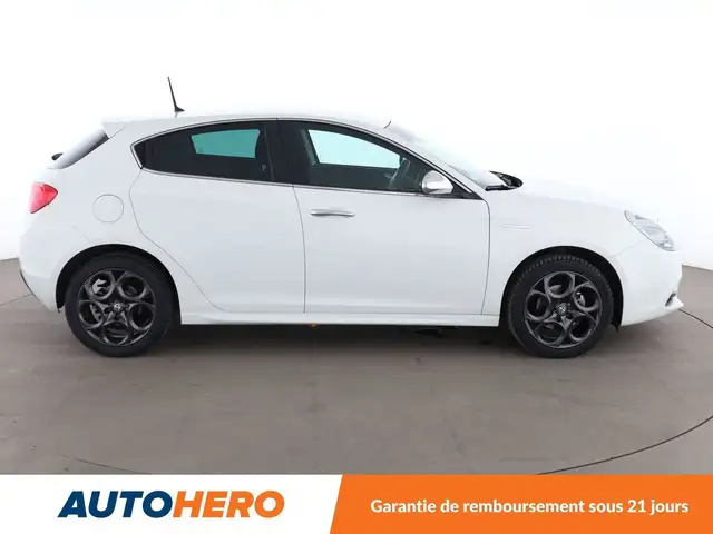 Alfa Romeo Giulietta view 7