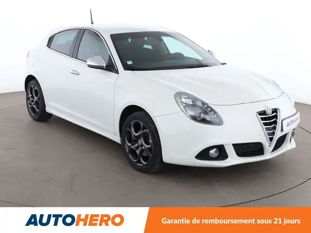 Alfa Romeo Giulietta view 8