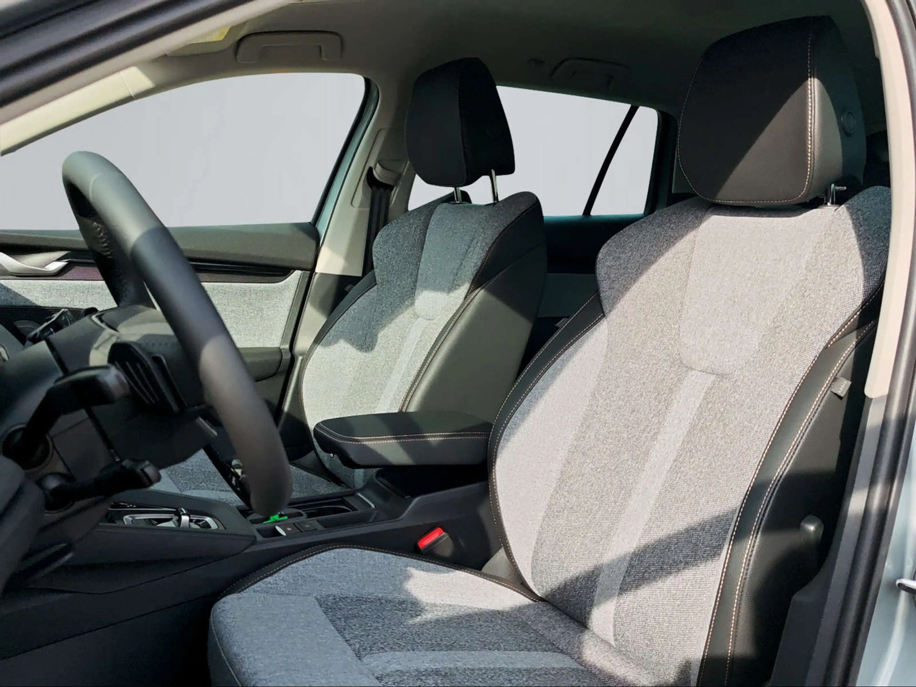 Skoda Octavia Selection TSI mHEV DSG — photo 13