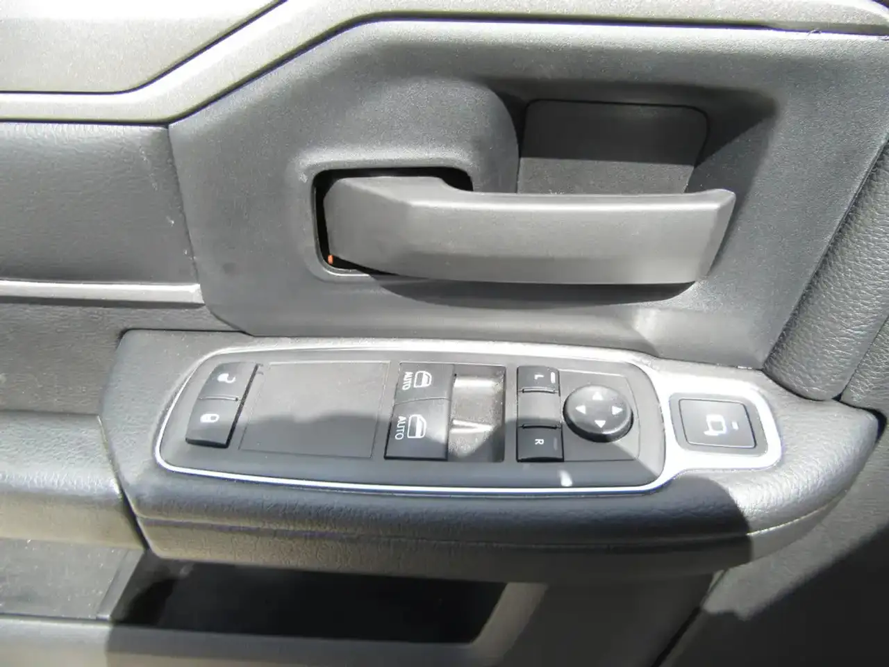 RAM 5500 снимка RAM 5500