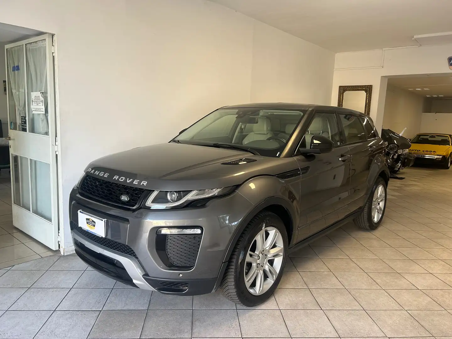 Land Rover Range Rover Evoque 2.0 180cv Dynamic Gris - 1