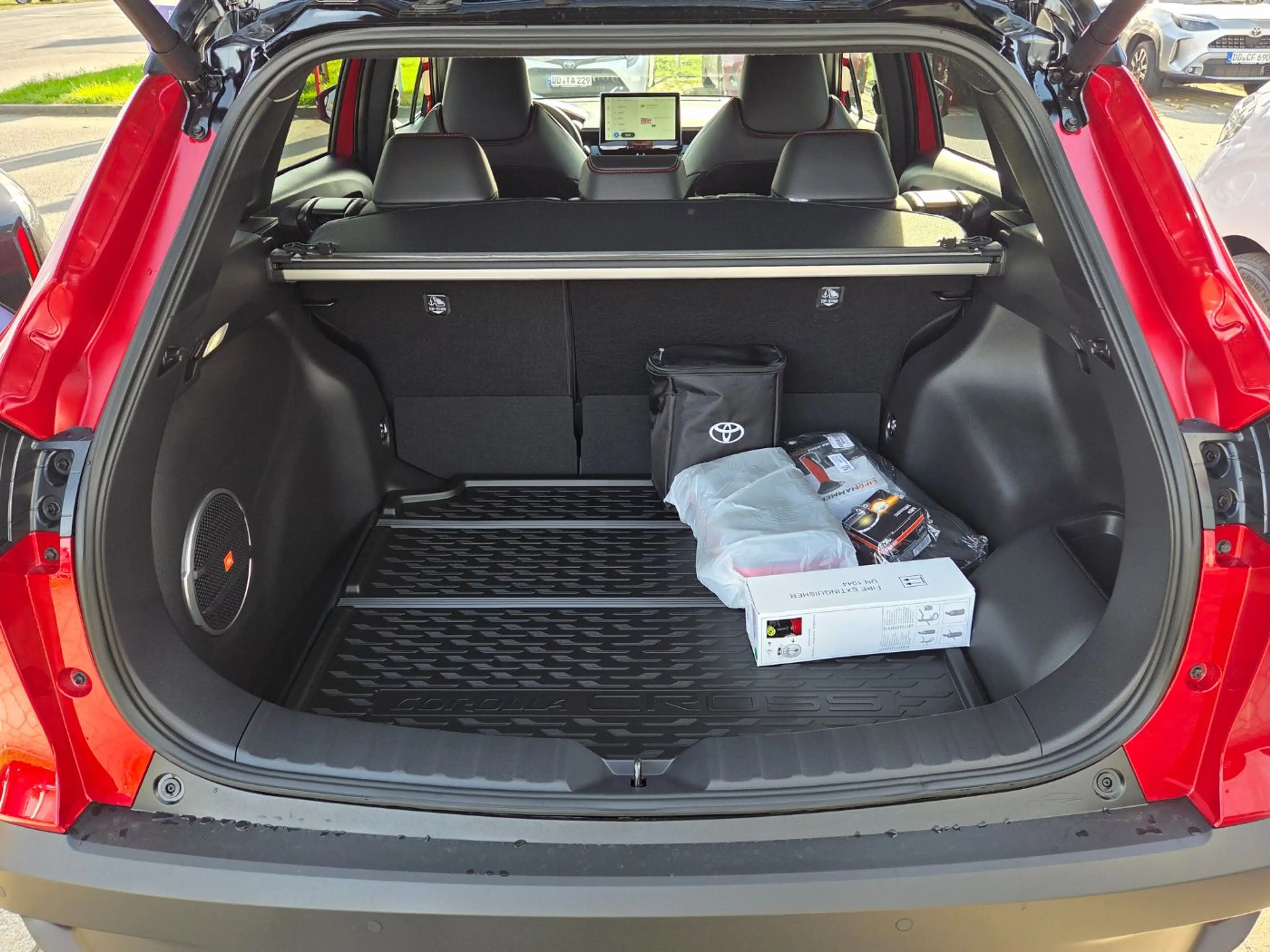 Toyota Corolla Cross 2,0-l-Hybrid GR Sport Premium Paket — photo 7