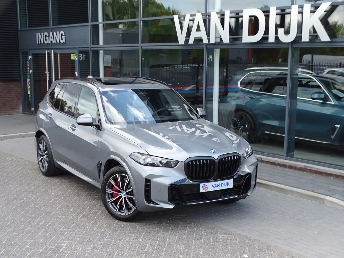 BMW X5 xDrive50e M Sportpakket Pro. Pano.Dak Elek.trekhaa Grijs - 2