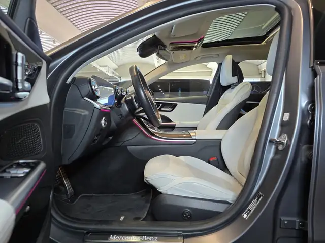 Mercedes-Benz C-Class view 17