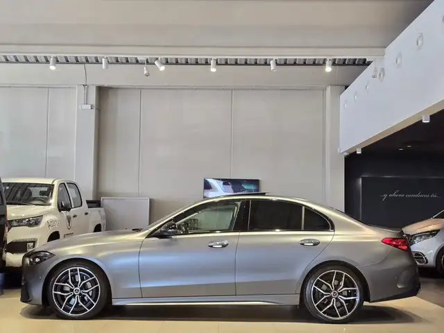 Mercedes-Benz C-Class view 11