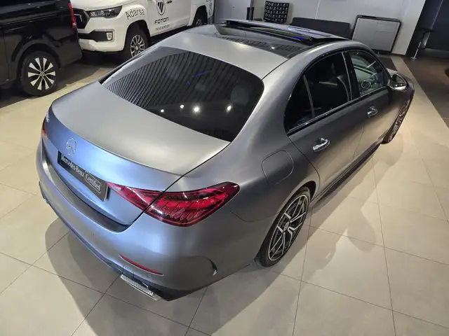 Mercedes-Benz C-Class view 9