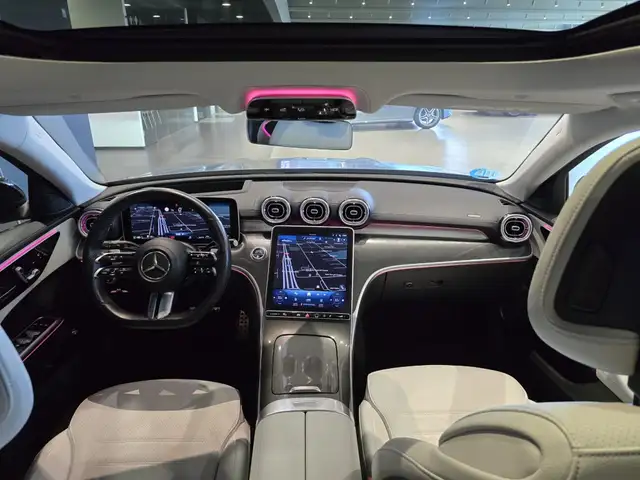 Mercedes-Benz C-Class view 22