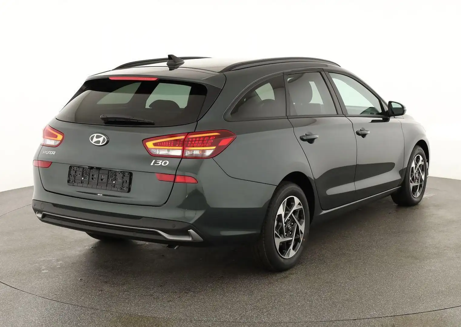 Hyundai i30 Kombi 1.6 T-GDI DCT, Navi, Kamera, Winter, 16-Z... Grün - 2