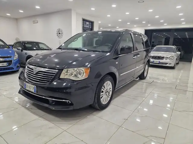 Lancia Voyager Lancia Voyager Platinum 2.8 JTDM 7 posti