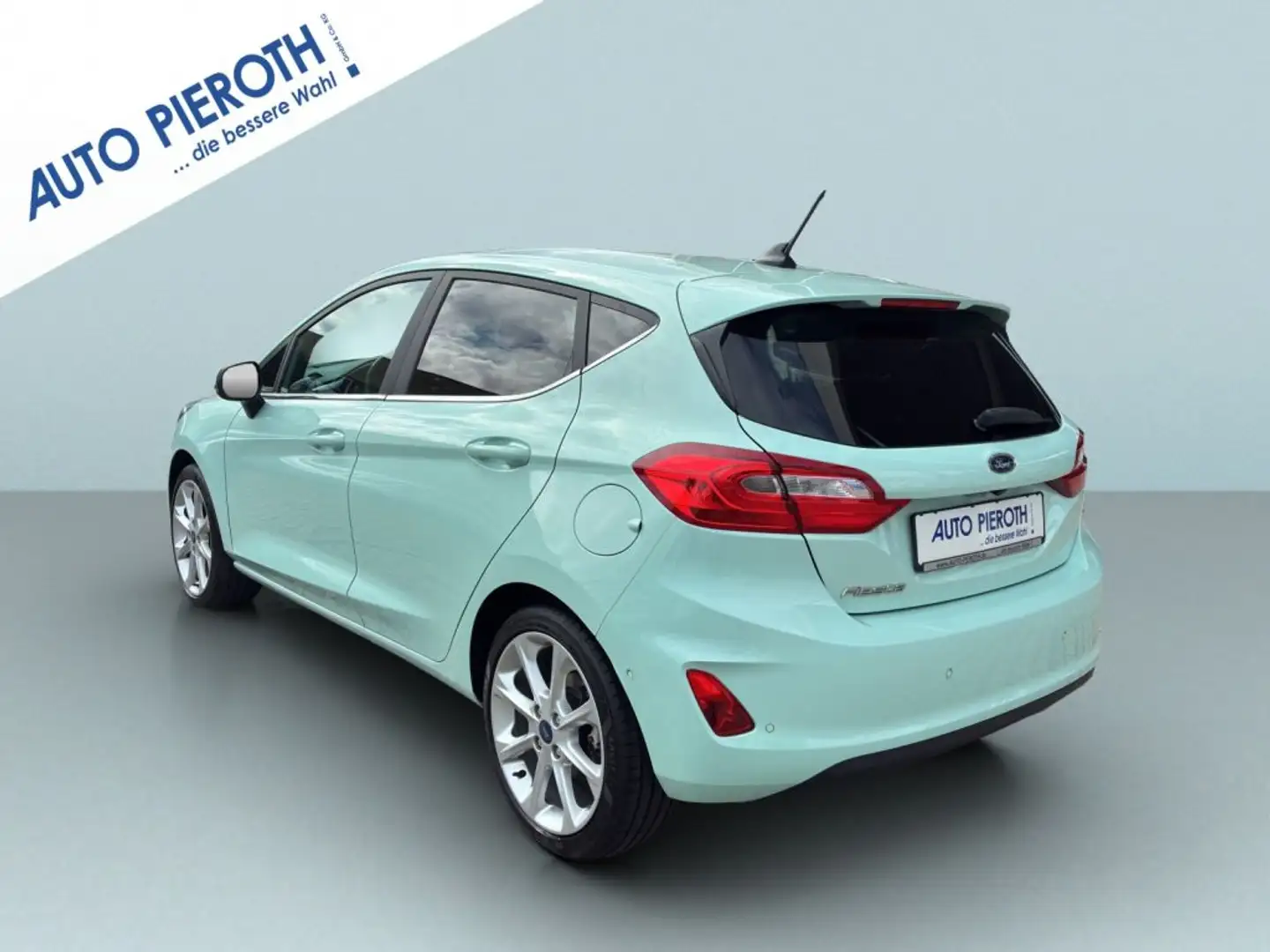Ford Fiesta 1.0 EcoBoost S&S TITANIUM Vert - 2