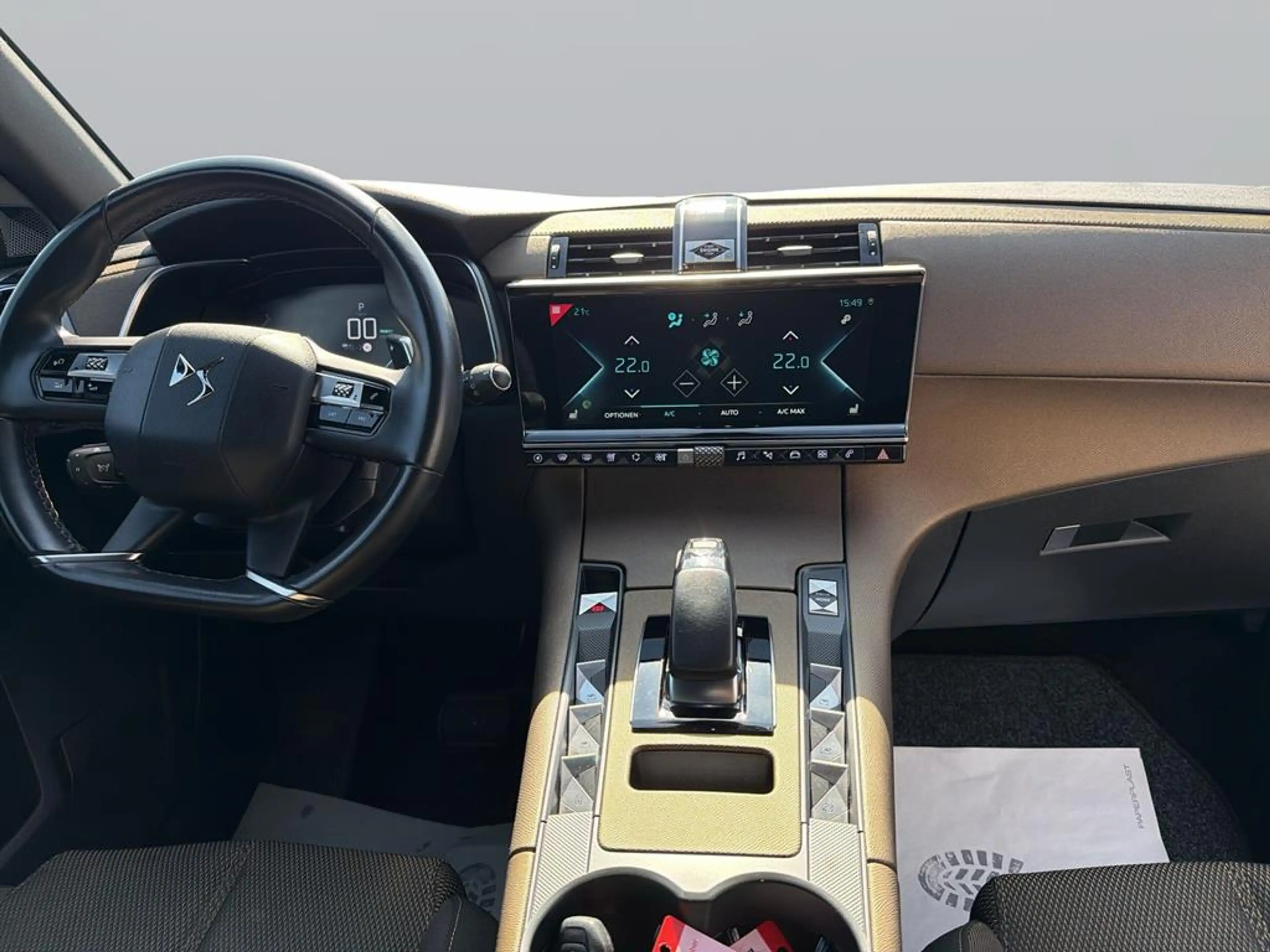 DS Automobiles DS 7 E-Tense 225 kW Bastille + 4x2 — photo 11