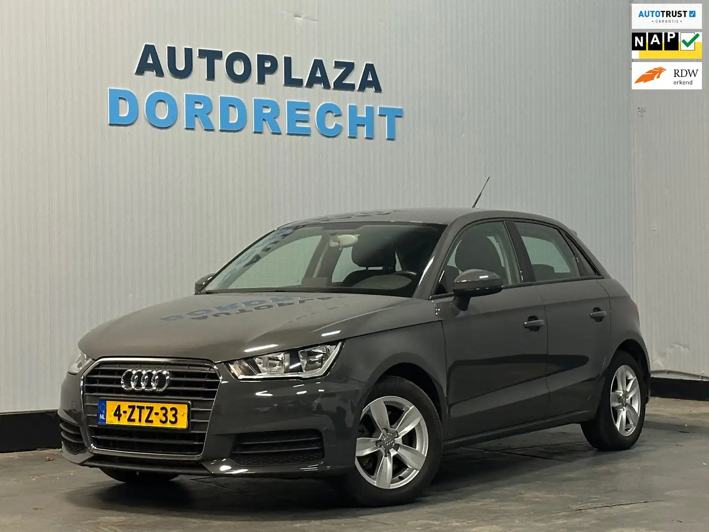 Audi A1 Sportback 1.4 TFSI Pro Line PDC/NAVI Gris - 1