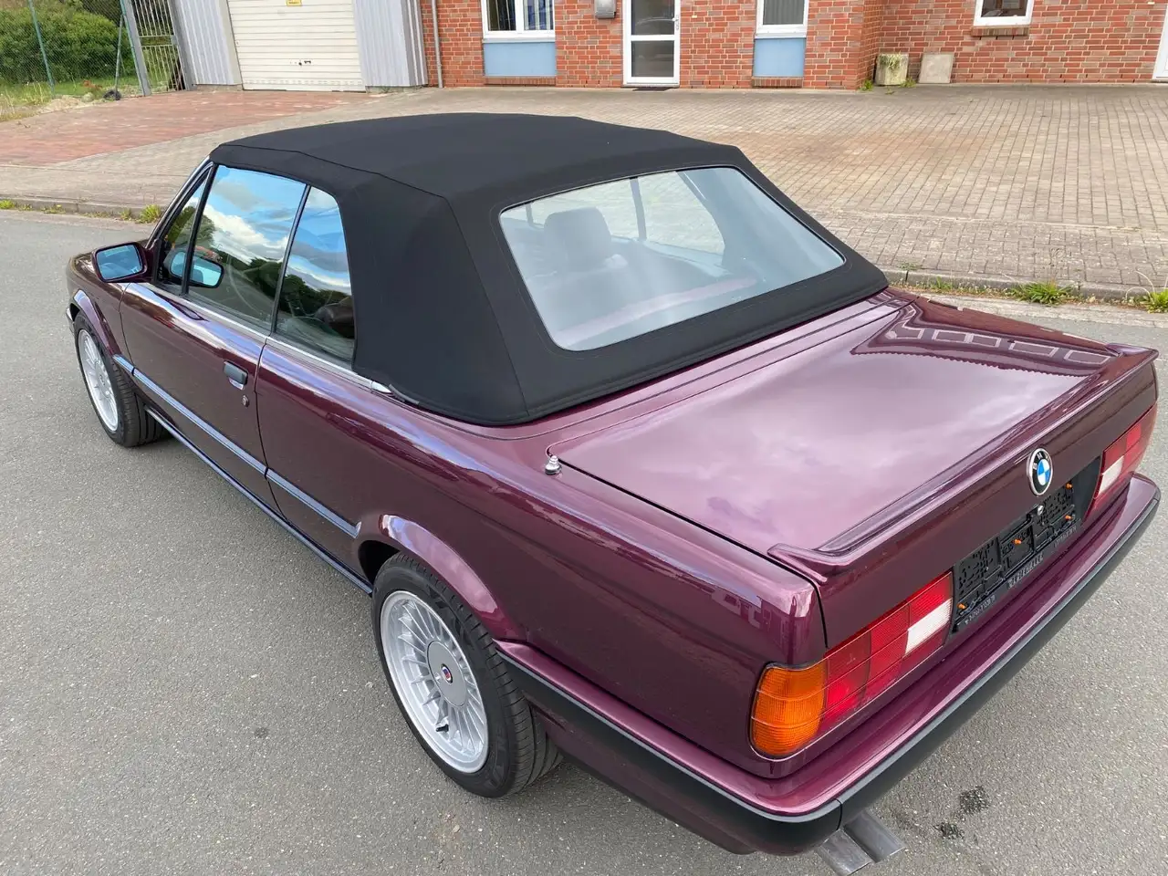 BMW 320 i E30 Cabrio Sonderfarbe Amethyst Leder Alu, foto 7