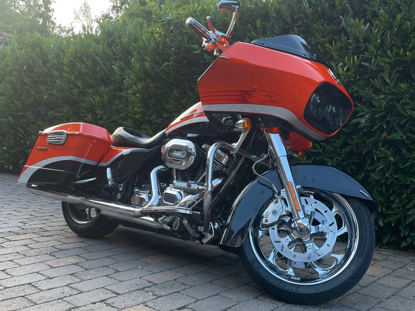 Harley-Davidson Road Glide CVO Screaming Eagle Naranja - 1