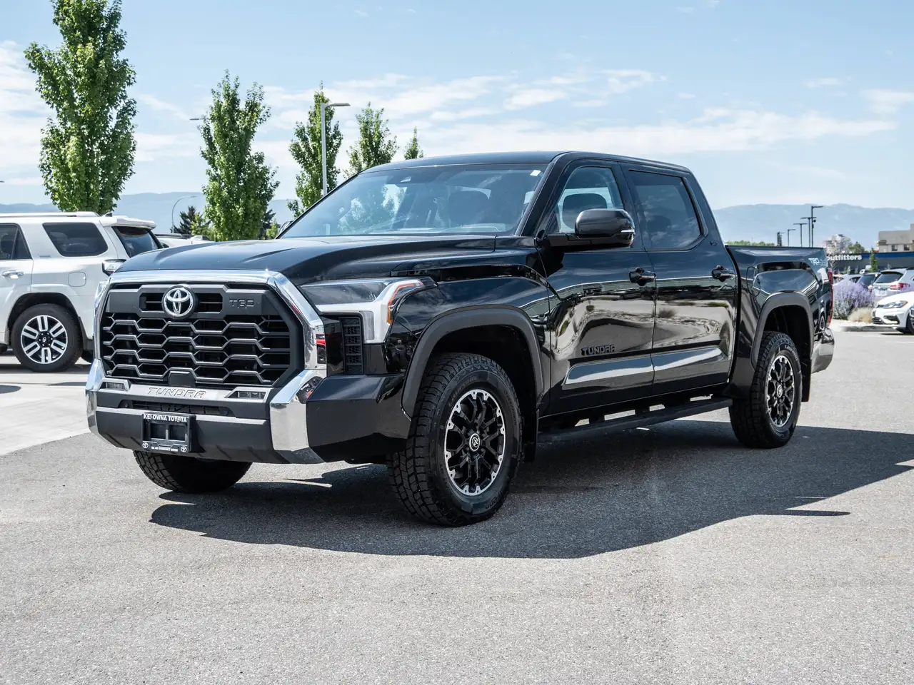 Toyota Tundra снимка Toyota Tundra