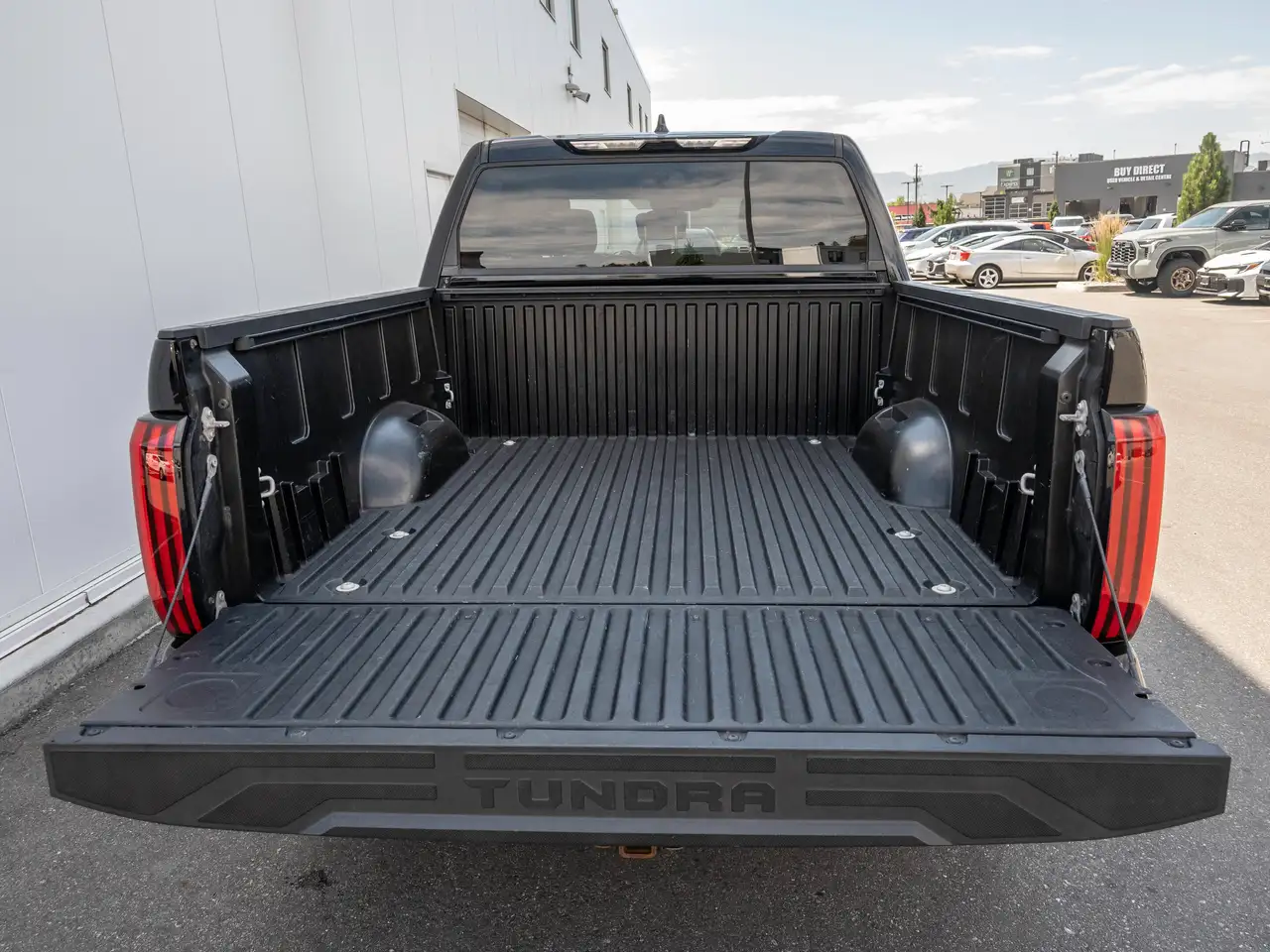 Toyota Tundra снимка Toyota Tundra