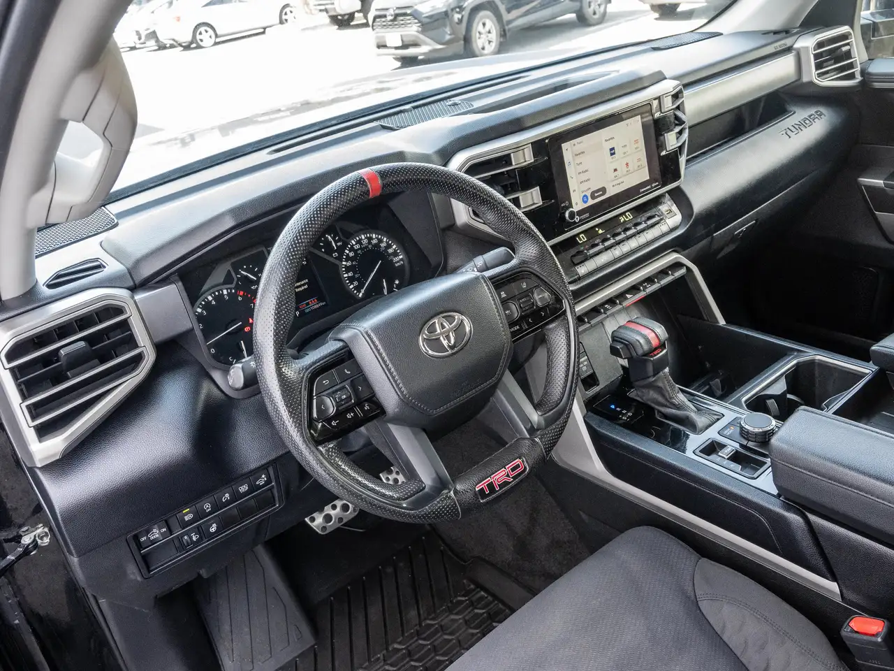 Toyota Tundra снимка Toyota Tundra