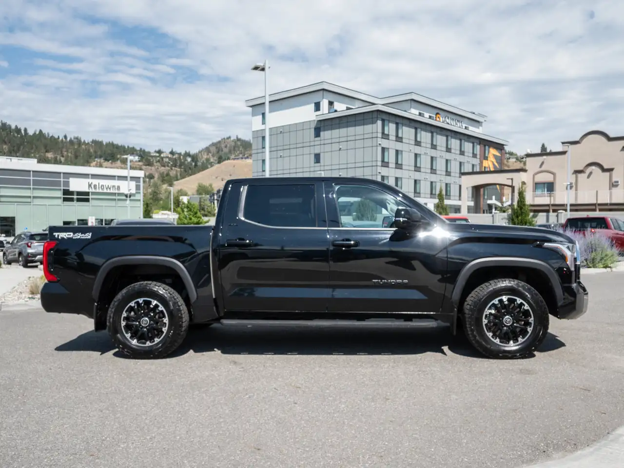 Toyota Tundra снимка Toyota Tundra