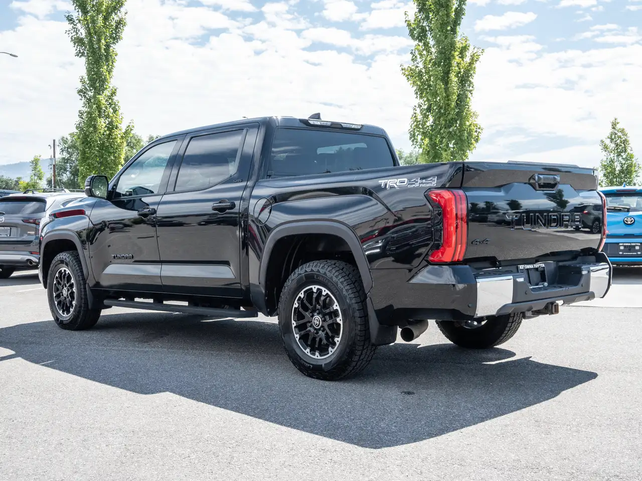 Toyota Tundra снимка Toyota Tundra