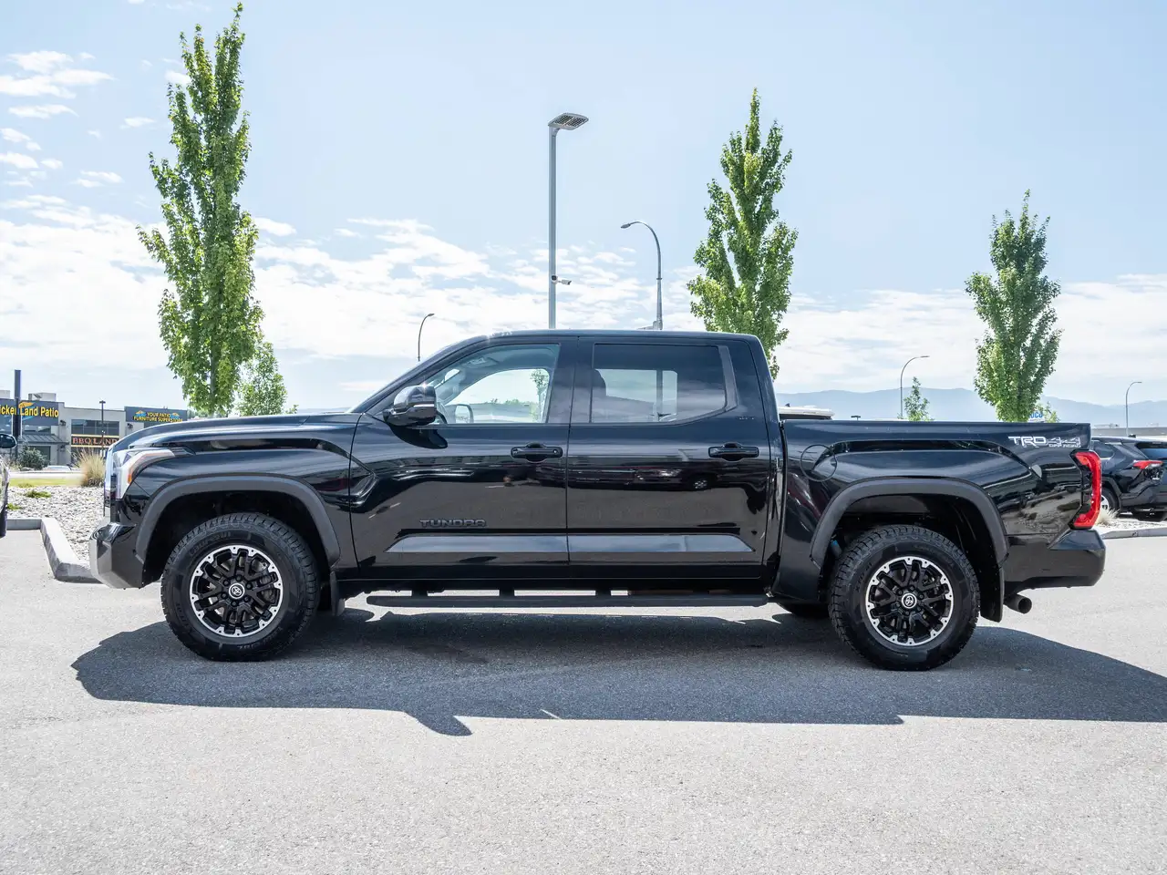 Toyota Tundra снимка Toyota Tundra