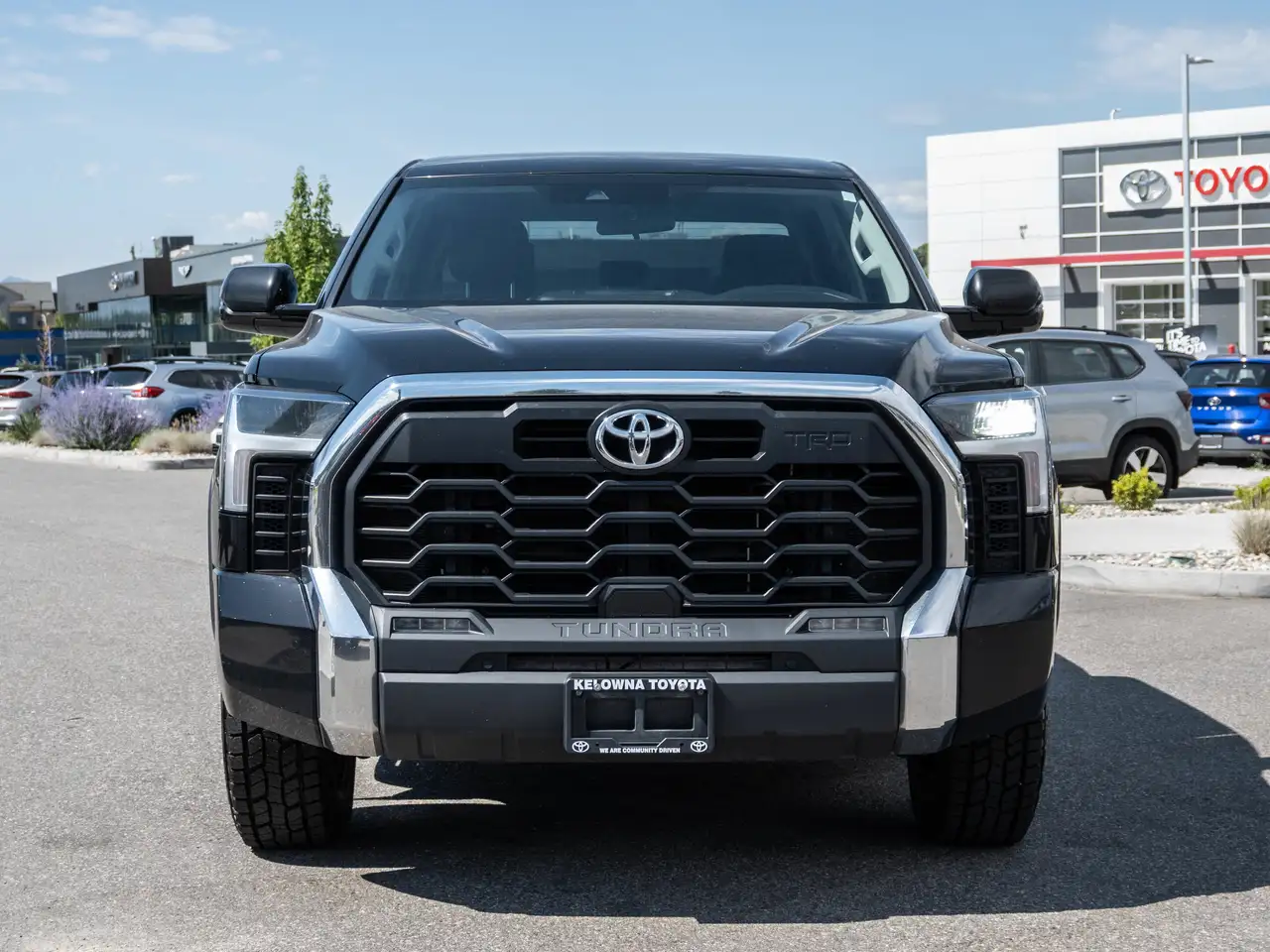 Toyota Tundra снимка Toyota Tundra