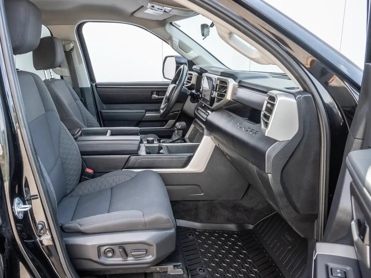 Toyota Tundra снимка Toyota Tundra