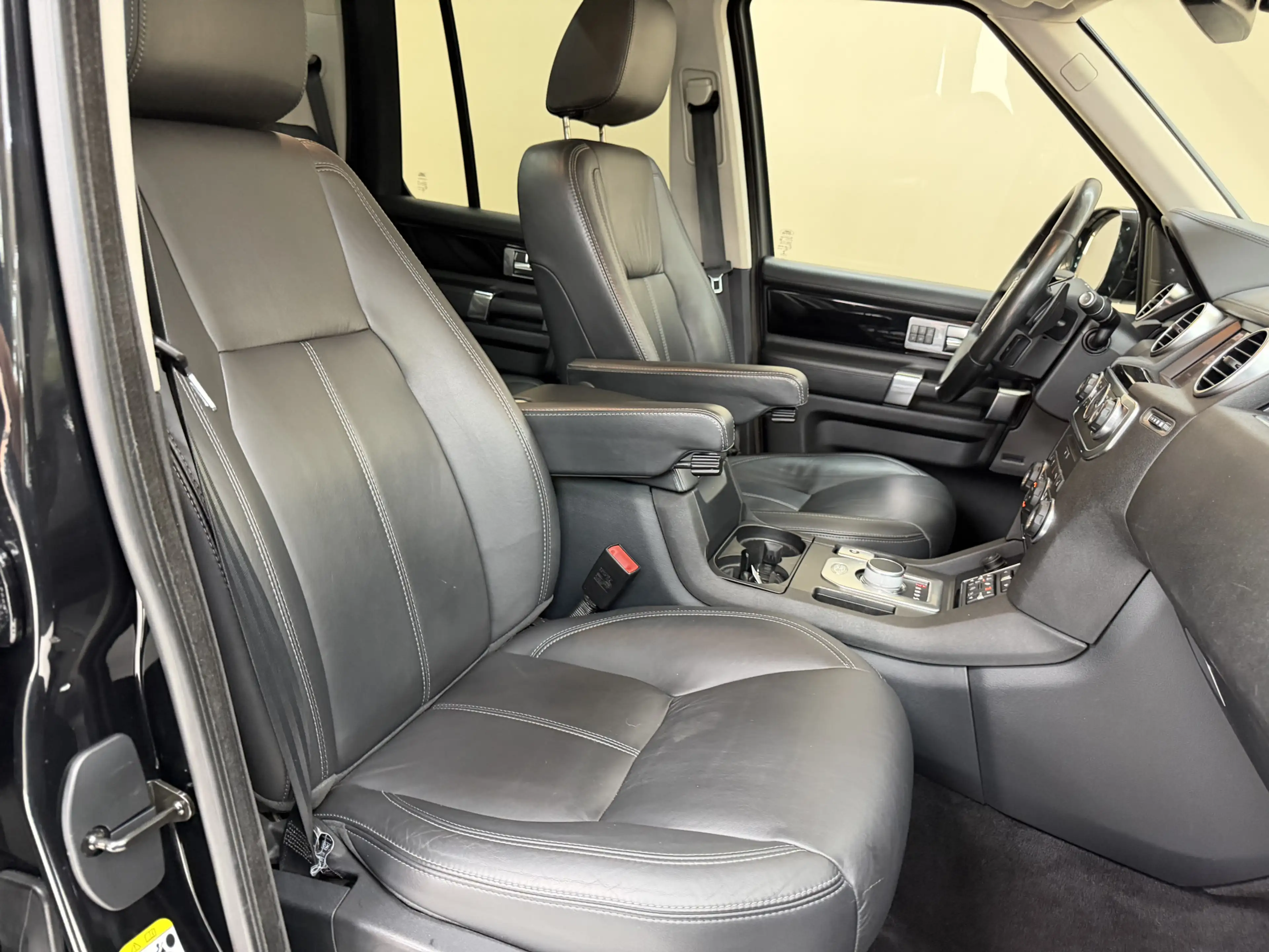 Land Rover Discovery 3.0 TDV6 HSE Landmark, 211Pk, 2016, EURO 6, 2de ei — photo 12